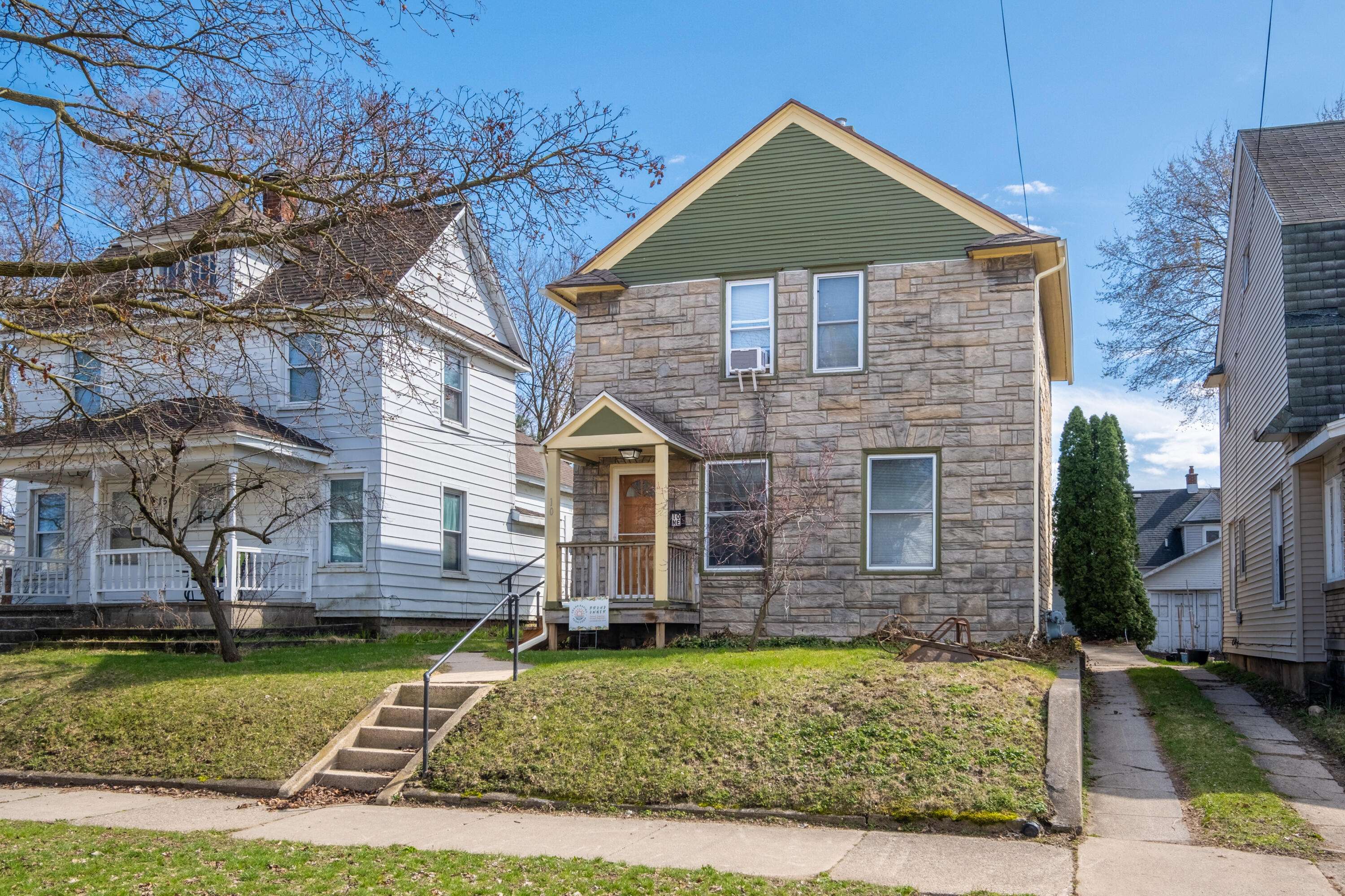 Grand Rapids, MI 49505,10 Palmer NE Street
