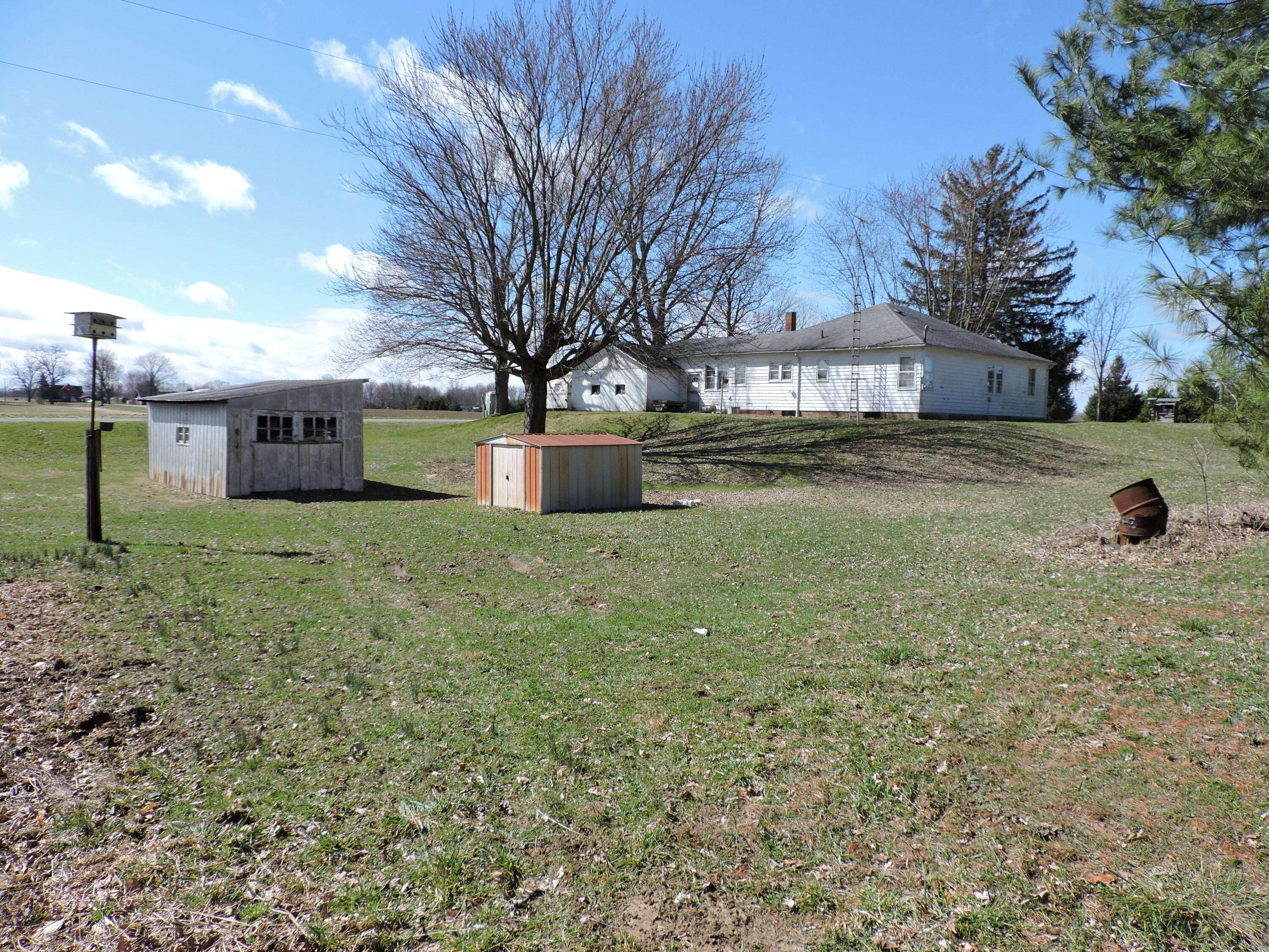 Eau Claire, MI 49111,4897 Old Pipestone Road