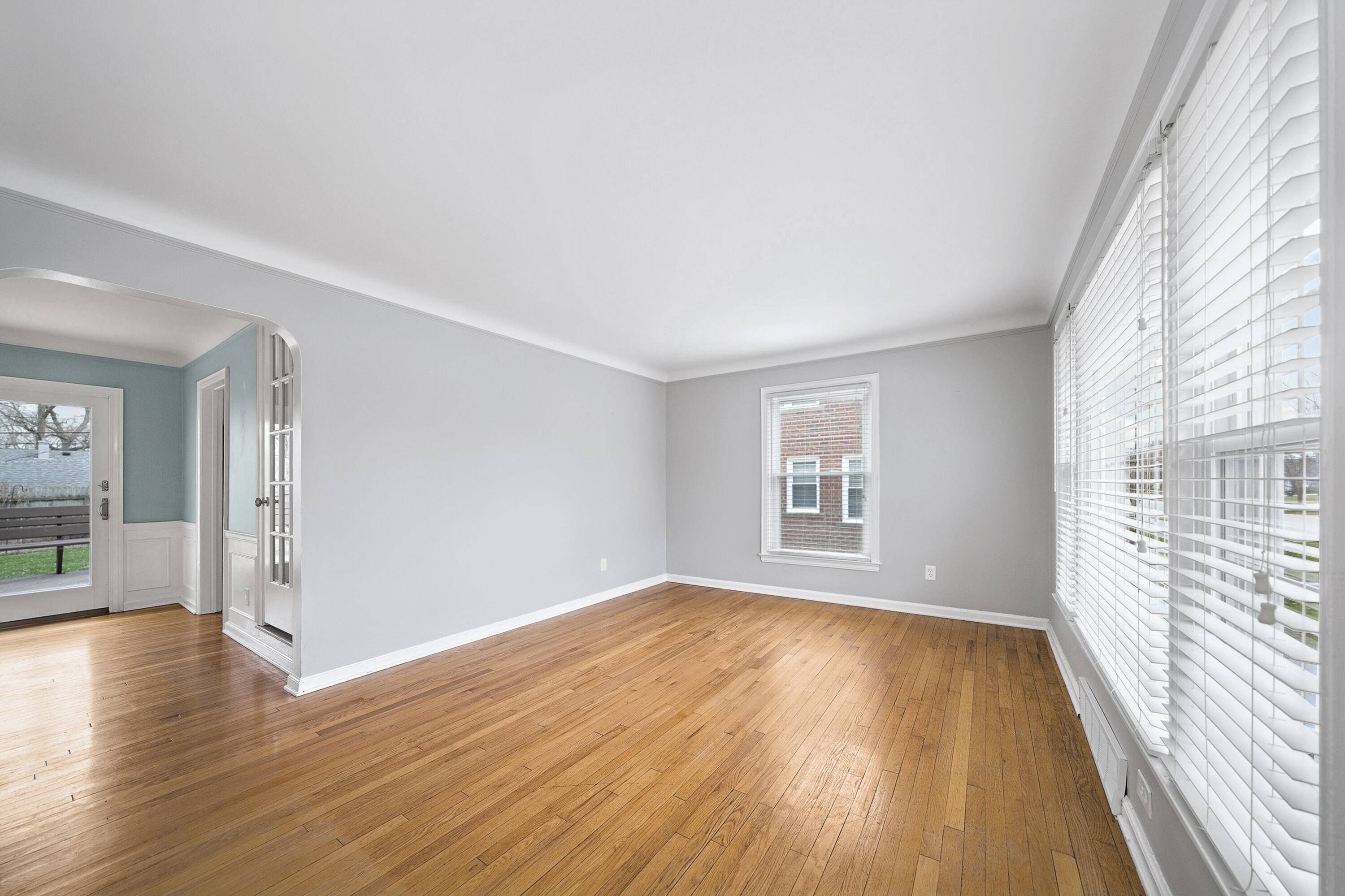 Royal Oak, MI 48073,4422 Groveland Avenue