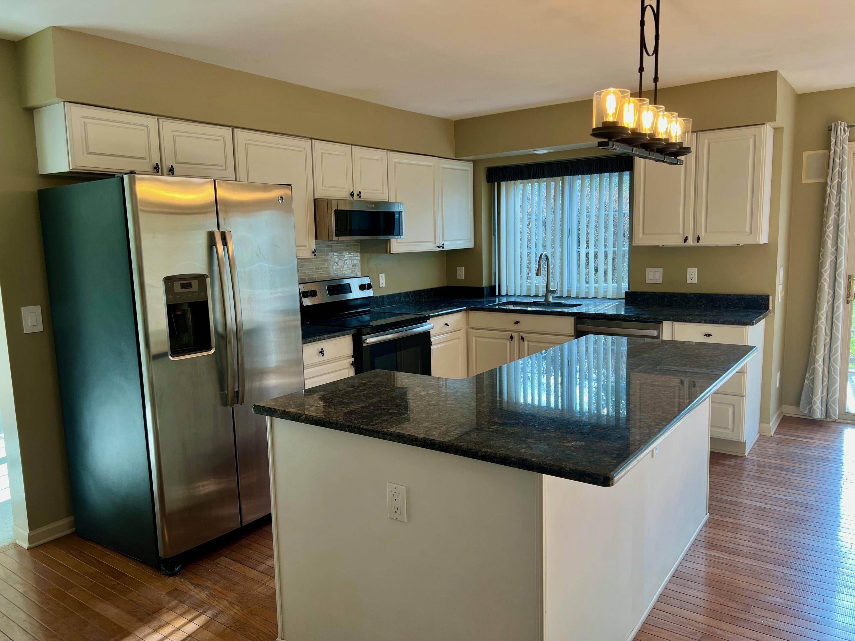 Northville, MI 48168,16185 Country Knoll Drive