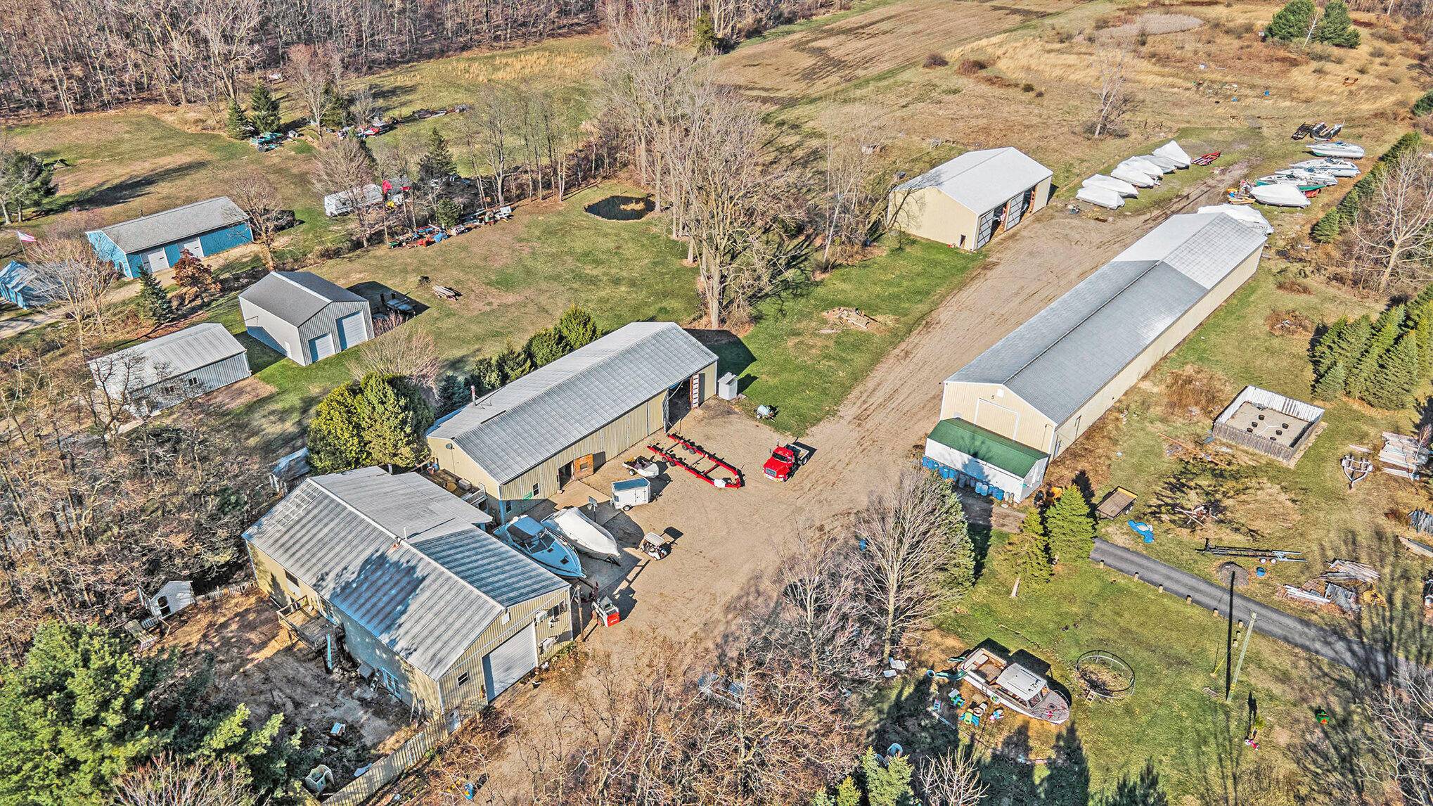 South Haven, MI 49090,9391 County Road 689