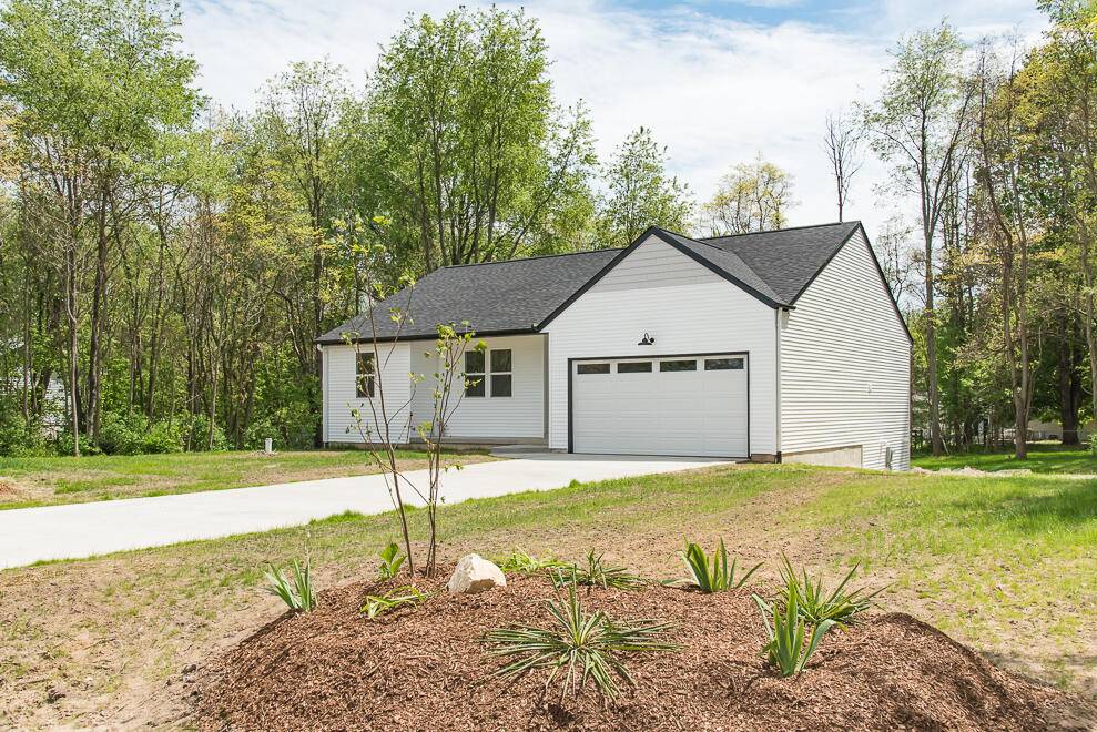 Paw Paw, MI 49079,32787 Bradeen Avenue