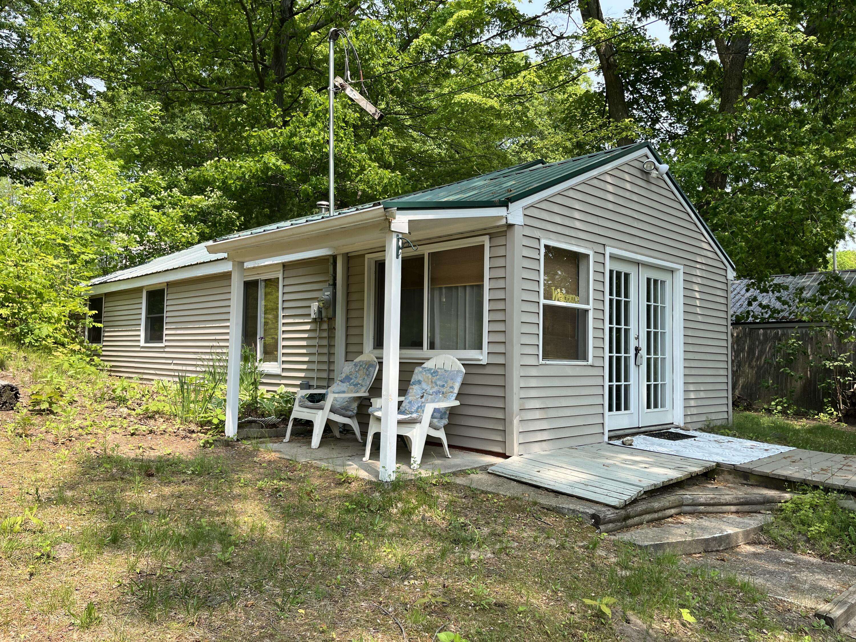 Gowen, MI 49326,12715 Big Island NE Drive