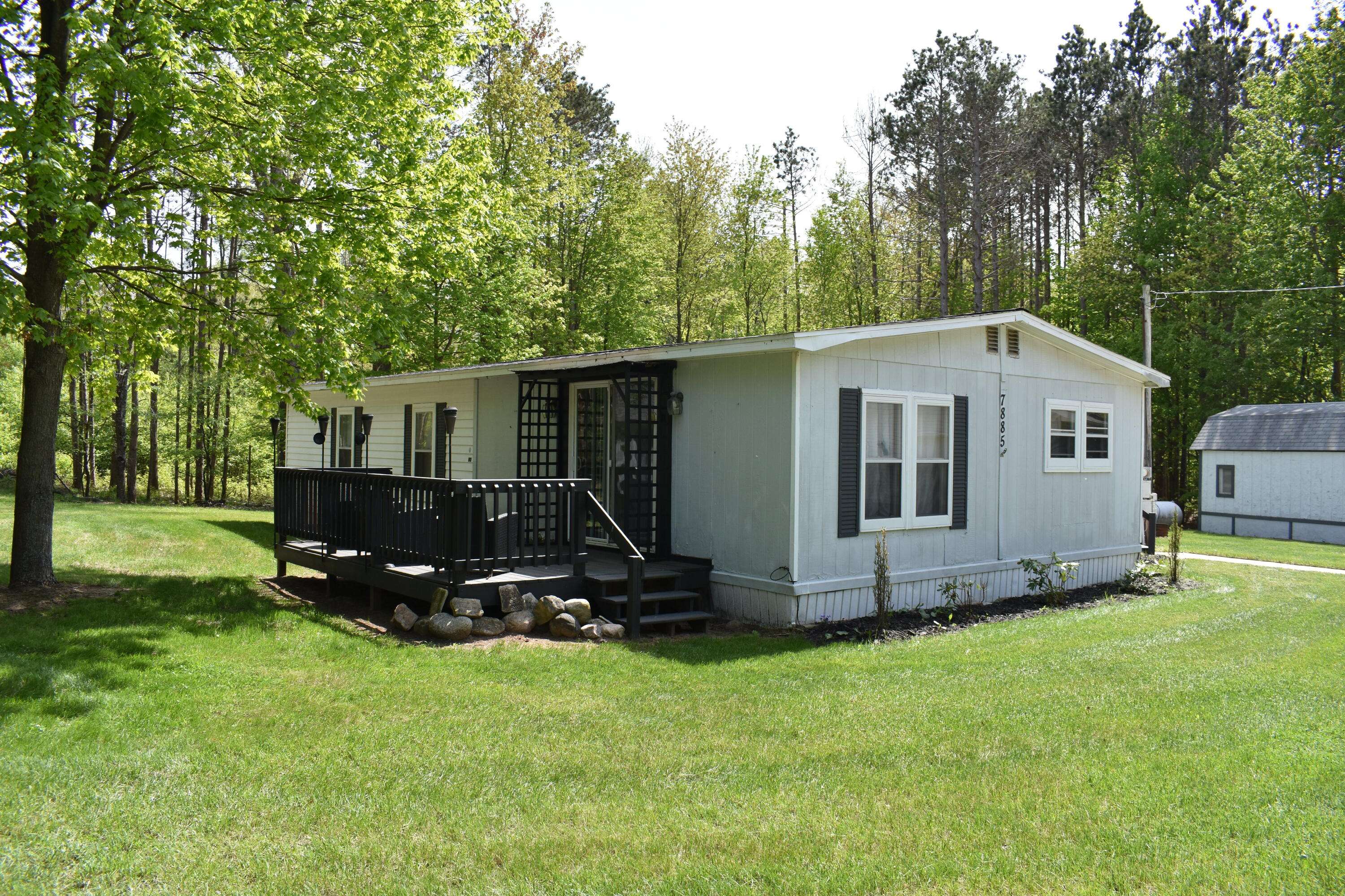 Mears, MI 49436,7885 W Fox Road