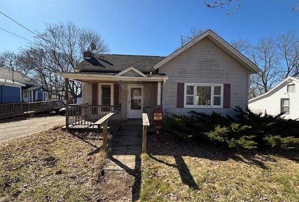 Greenville, MI 48838,207 E Coffren Avenue