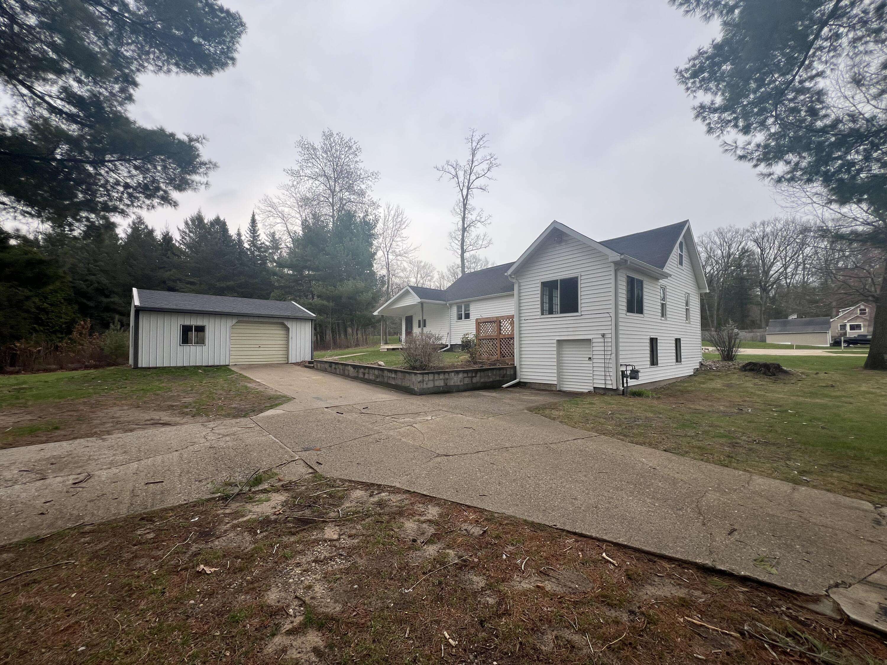 Newaygo, MI 49337,9088 S Mason Drive