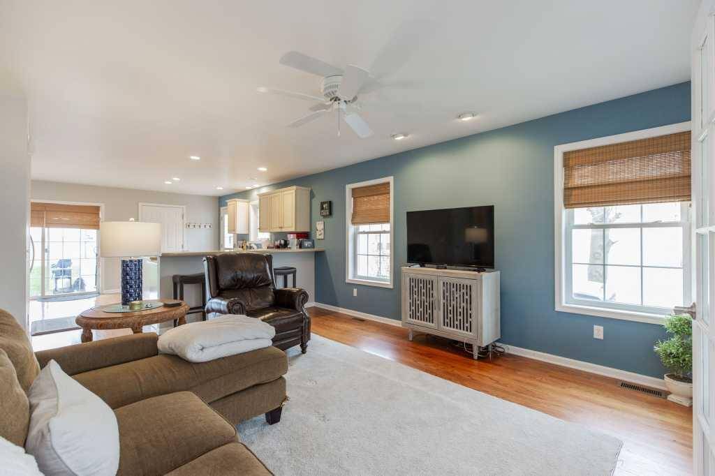 Edwardsburg, MI 49112,23671 S Shore Drive