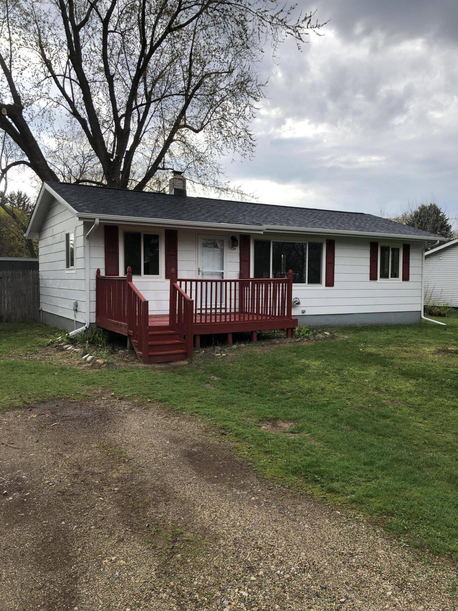 Vicksburg, MI 49097,734 Best Street