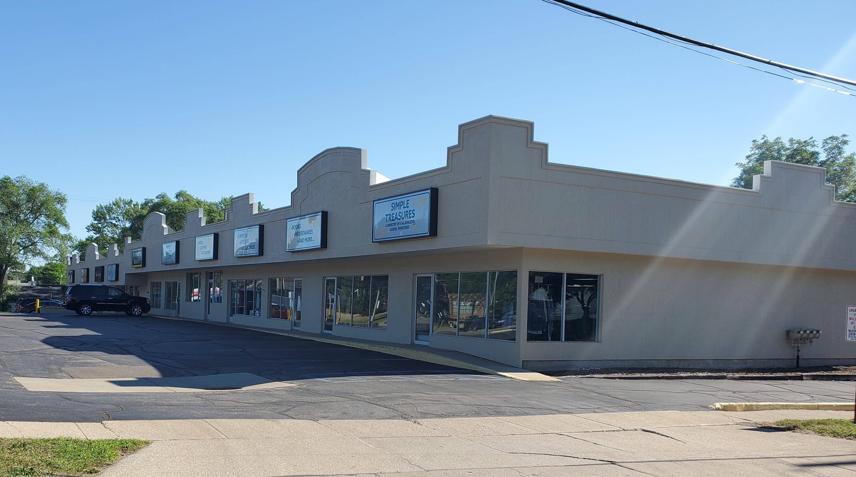 Kalamazoo, MI 49008,3727 S Westnedge Avenue