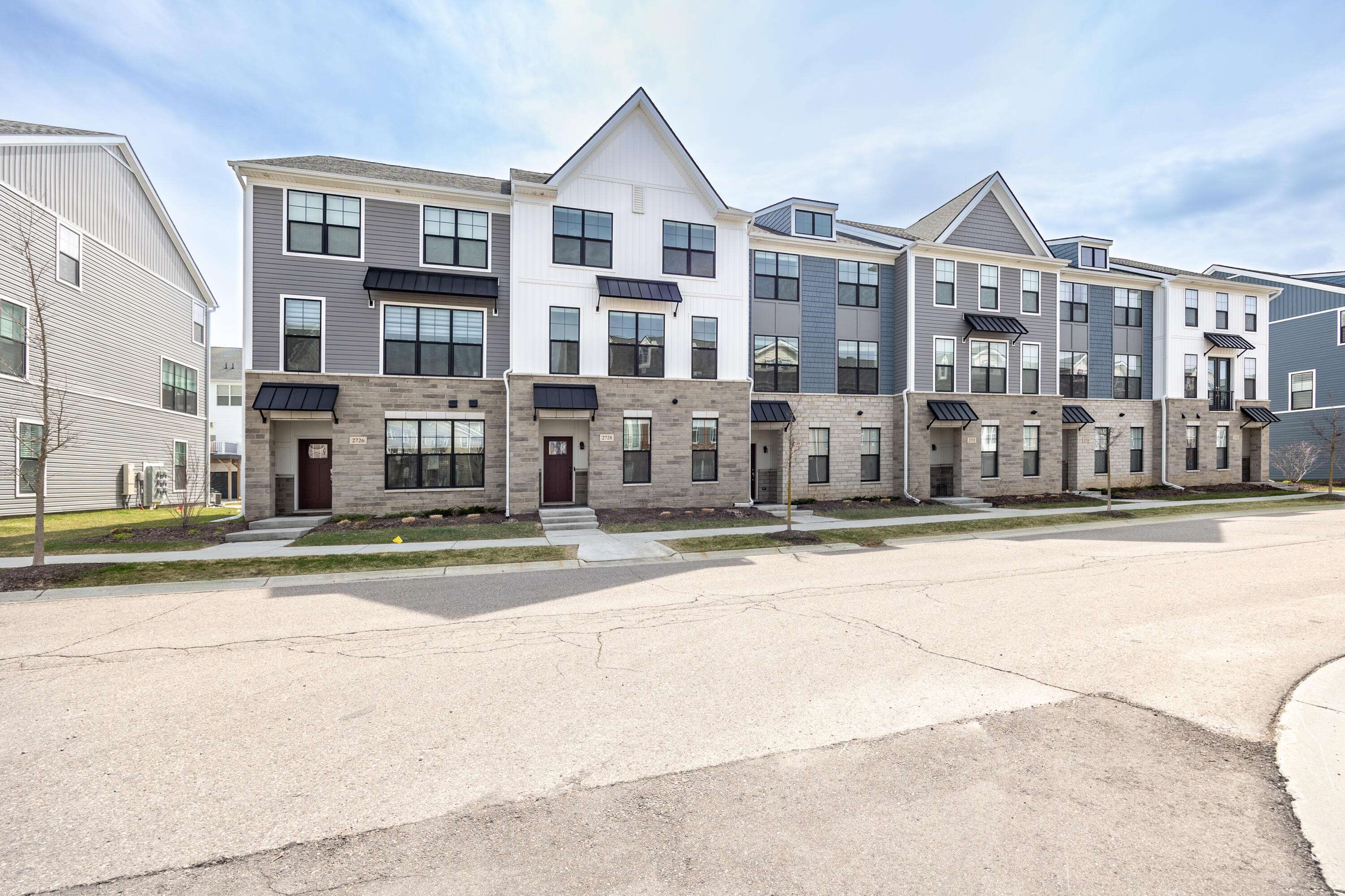 Ann Arbor, MI 48105,2728 S Spurway Drive