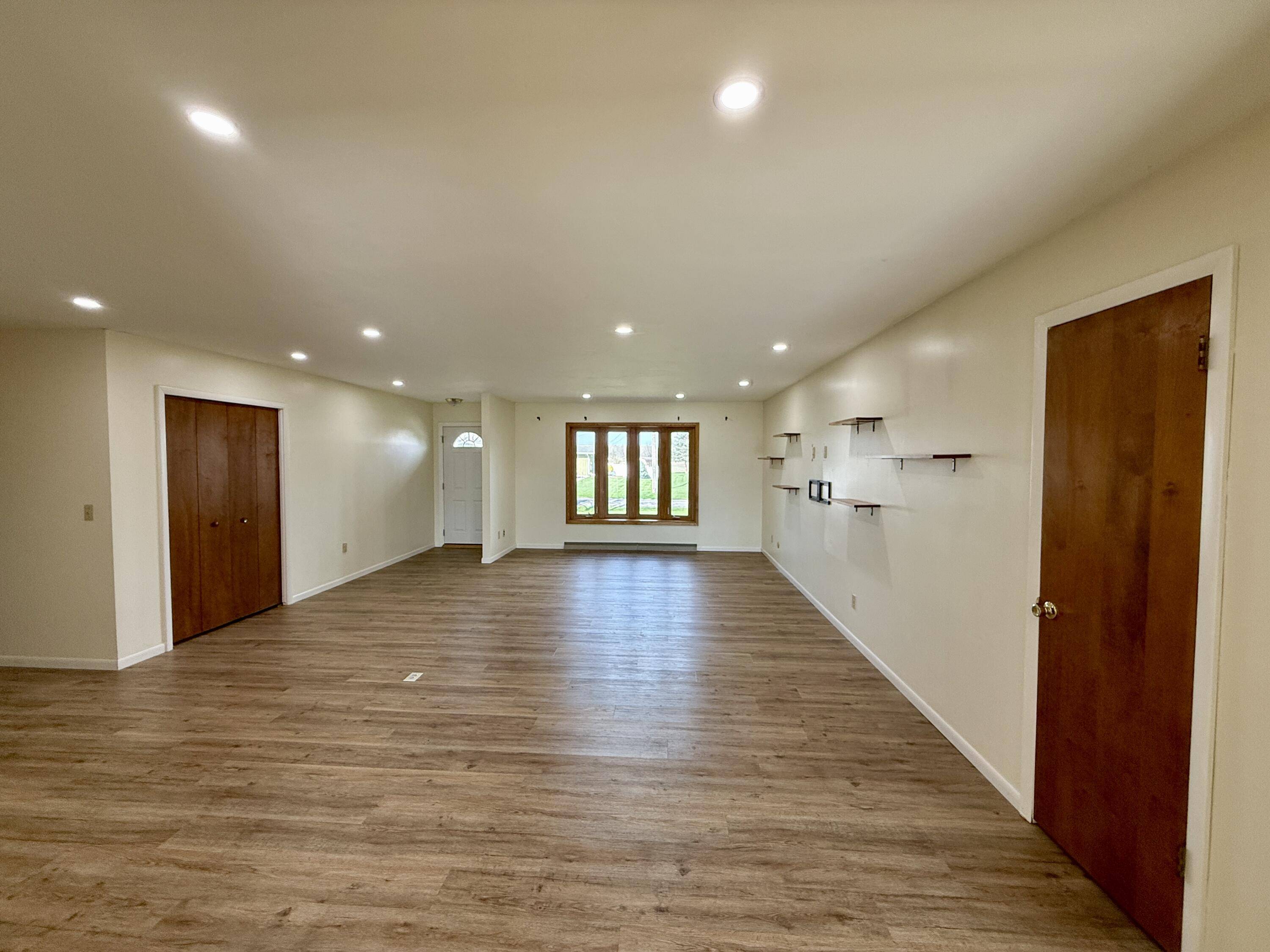 Tekonsha, MI 49092,125 S Meadow Avenue