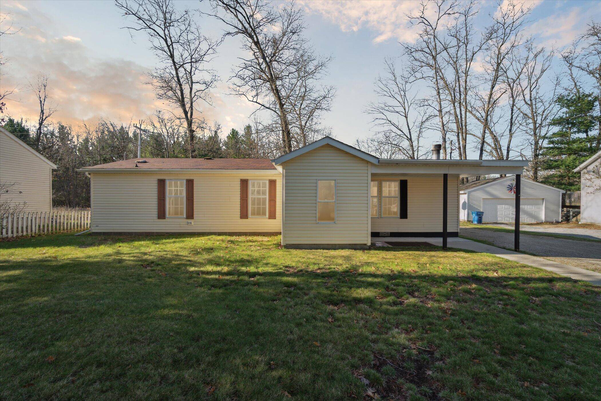 Howard City, MI 49329,8441 Cochise Drive