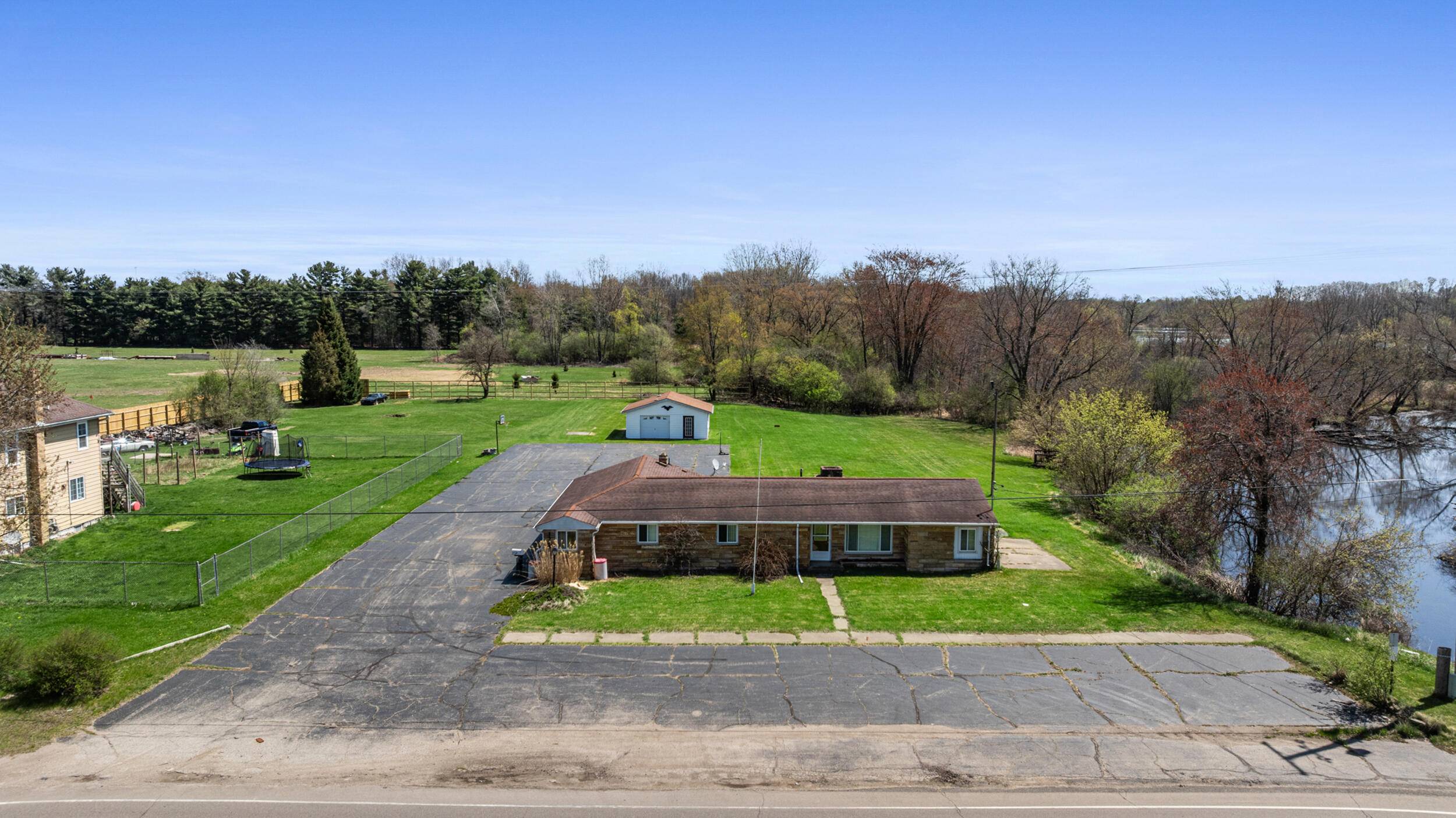 Jackson, MI 49203,1355 Falahee Road