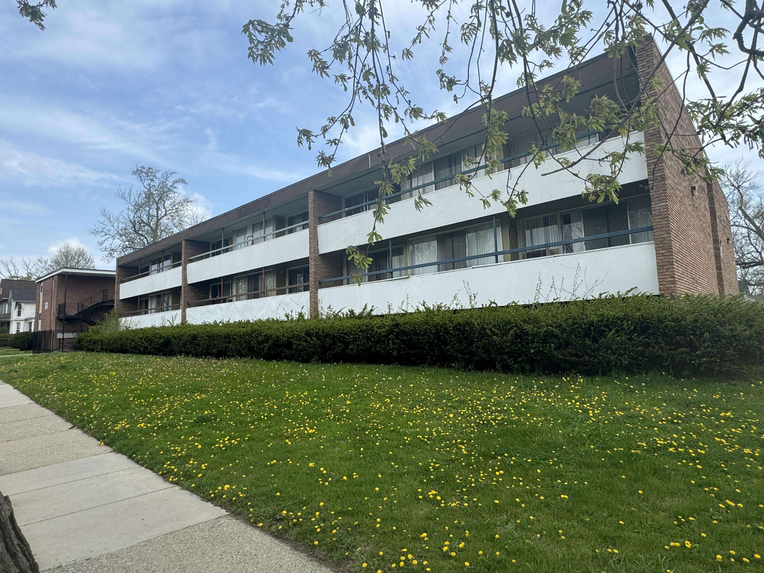 Ypsilanti, MI 48197,207 Ballard Street #103