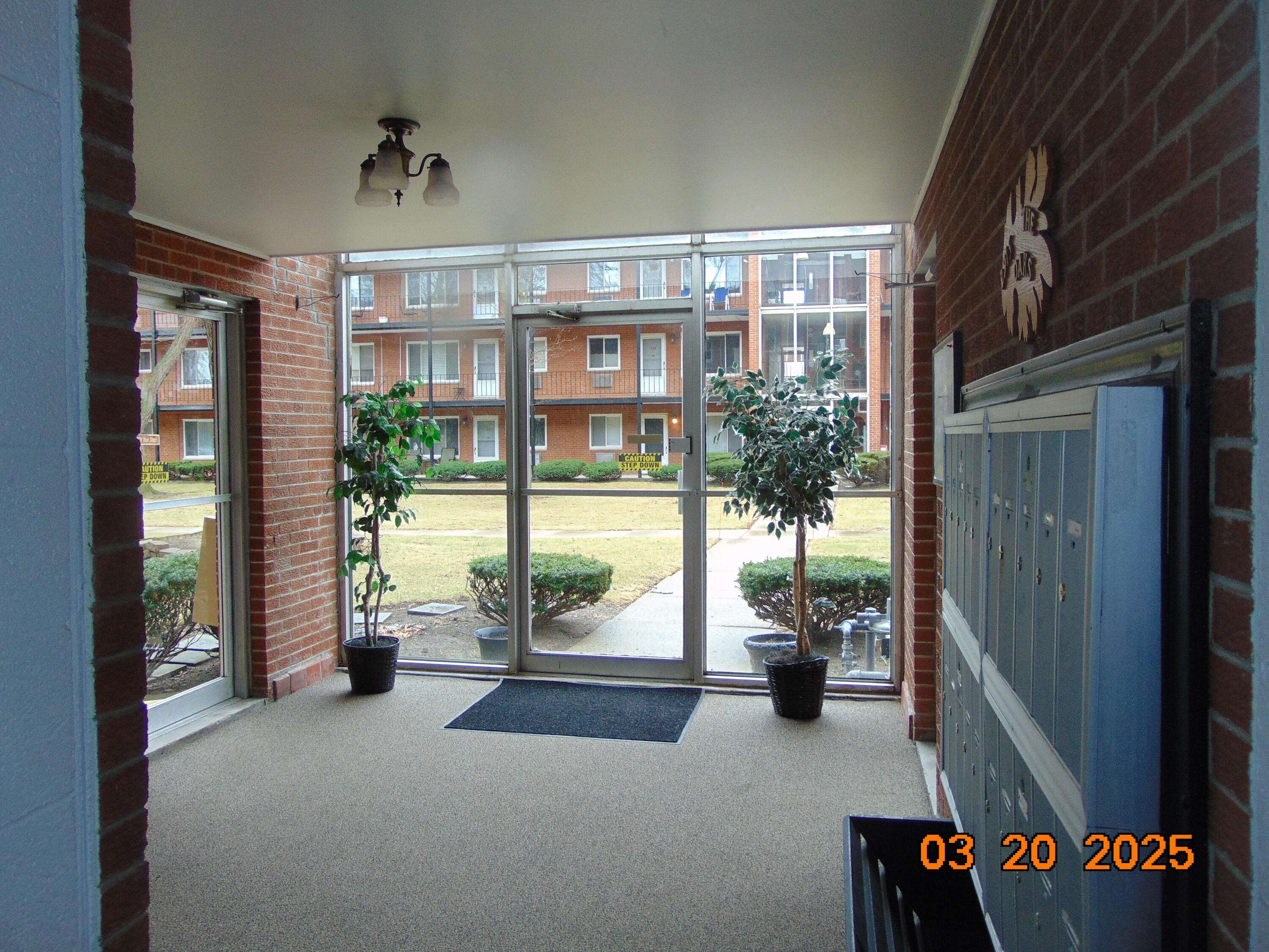 Royal Oak, MI 48073,2915 W 13 Mile Road #308