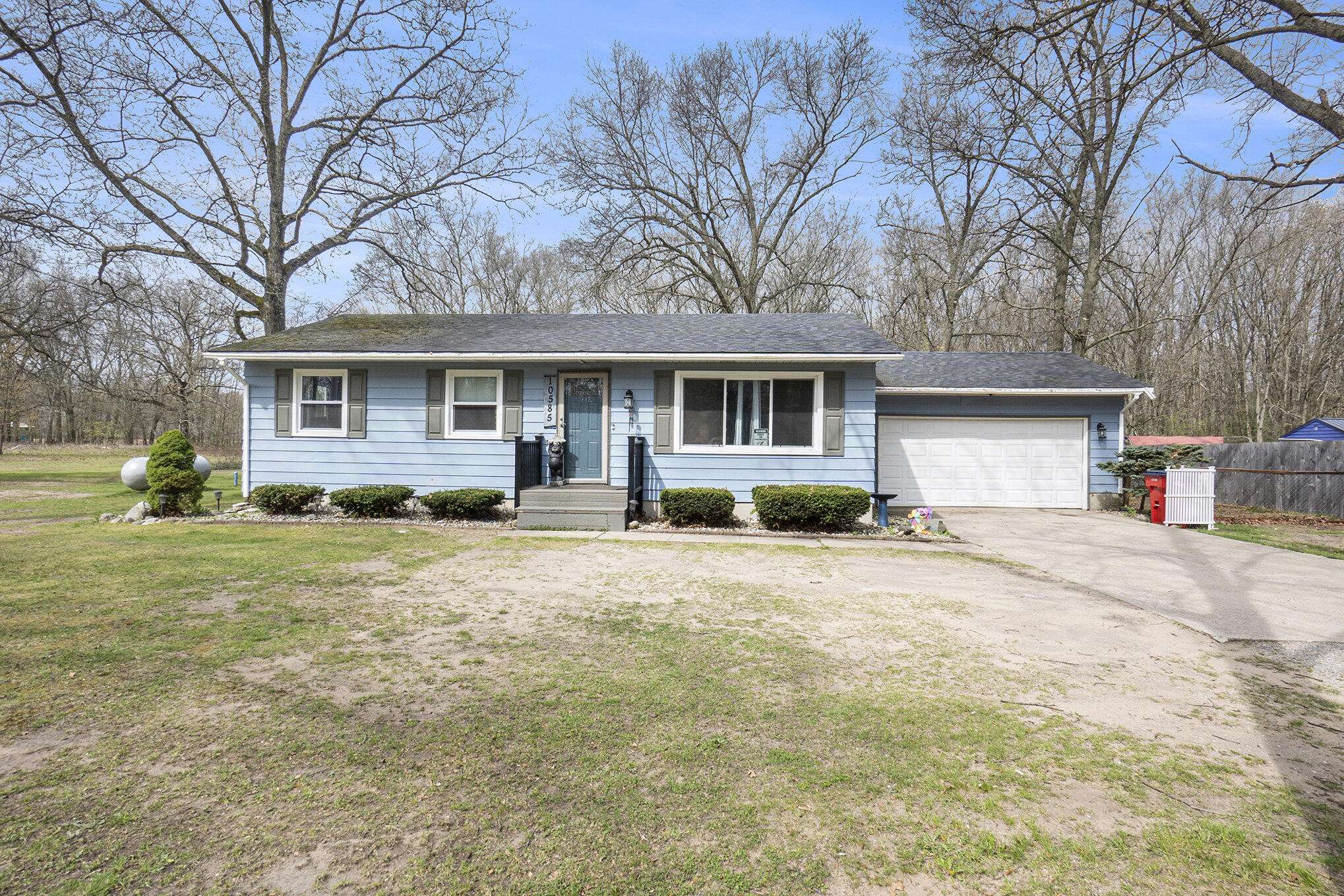 Grant, MI 49327,10585 S Spruce Avenue