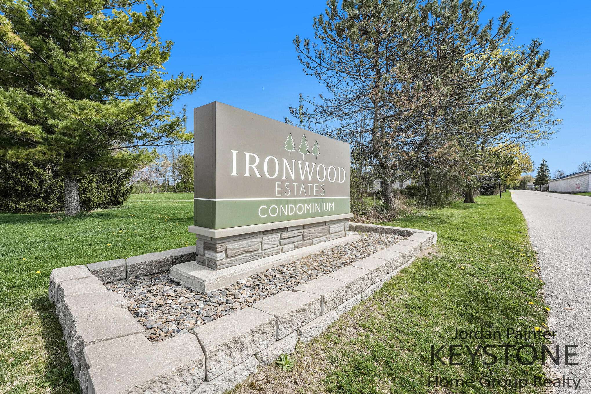 Grand Rapids, MI 49534,1033 Country NW Gardens