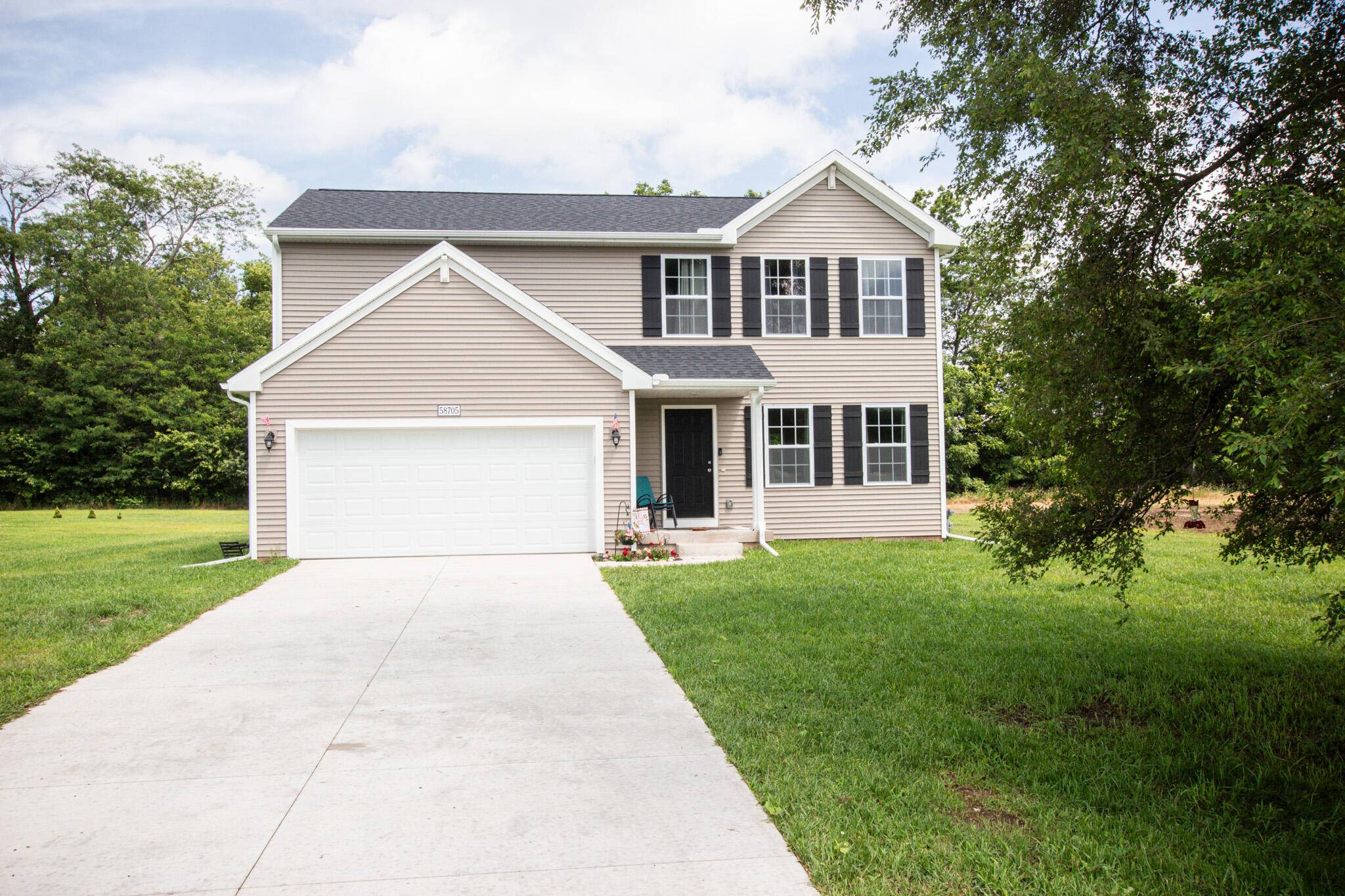Three Rivers, MI 49093,58705 Pond View Lane