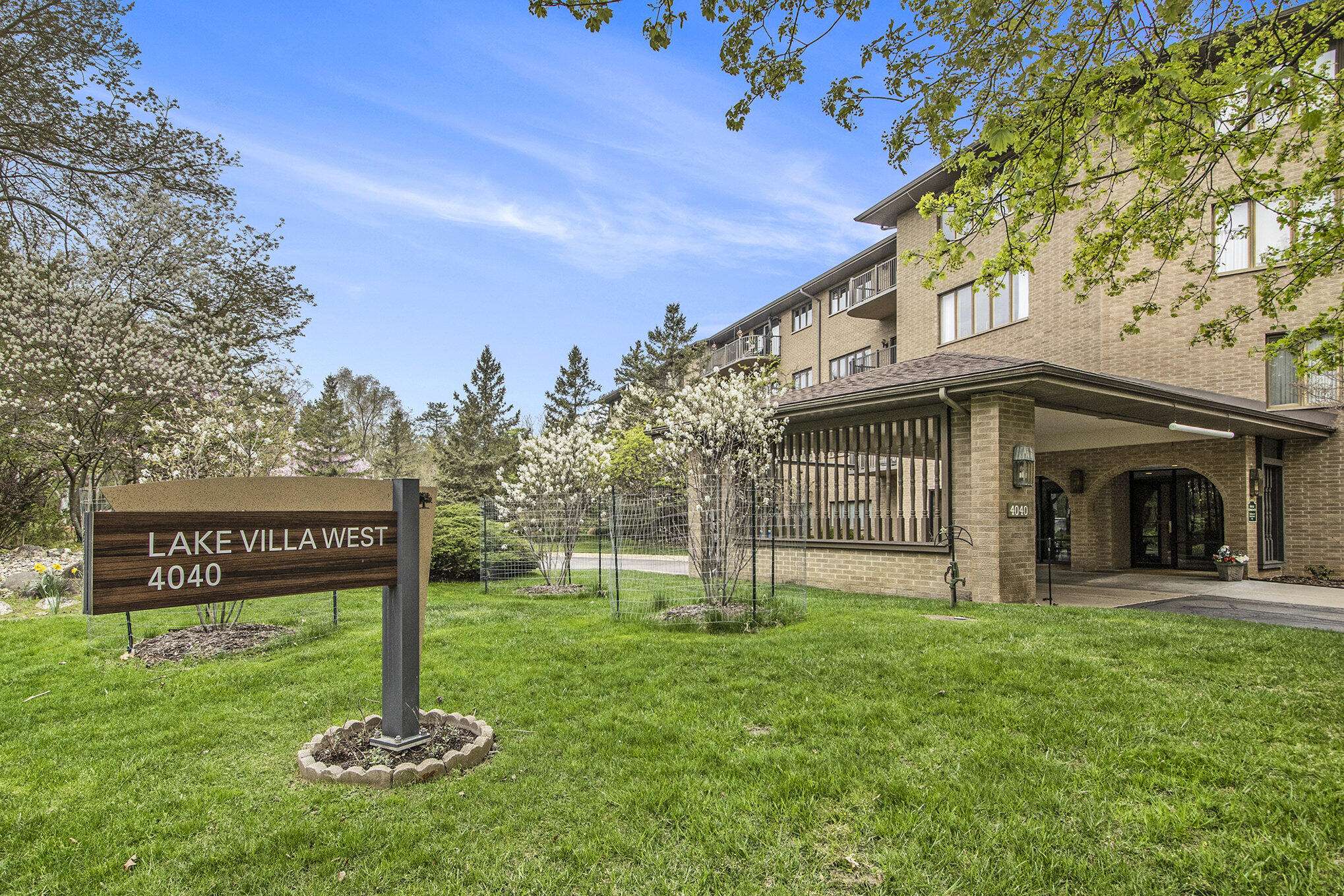 Kalamazoo, MI 49008,4040 Greenleaf Circle #201