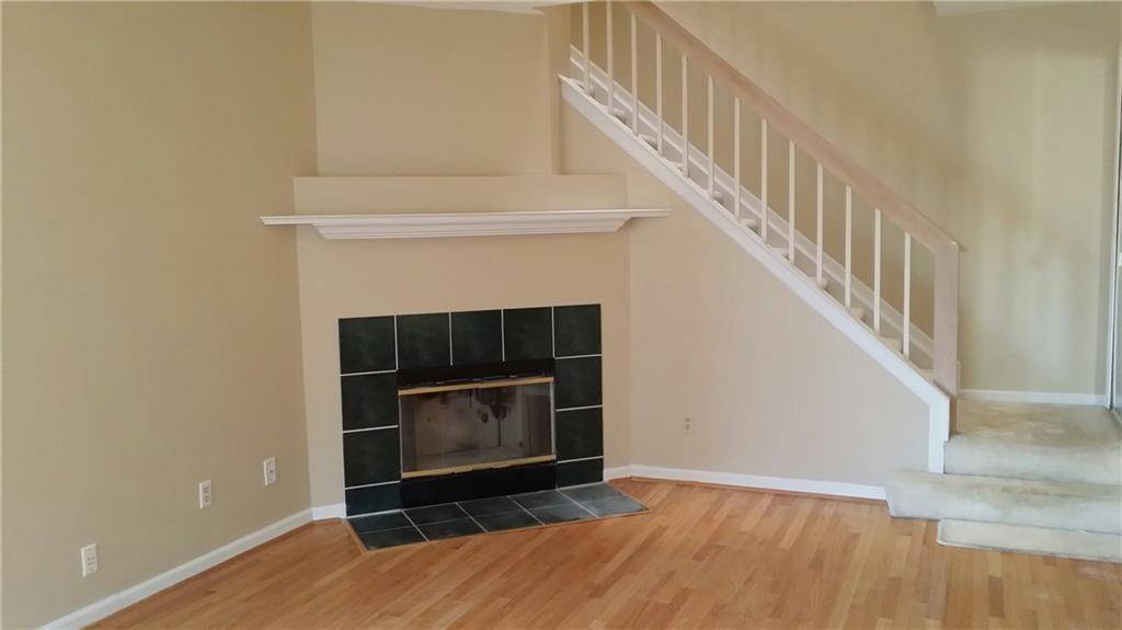 Farmington Hills, MI 48331,38587 Glastonberry