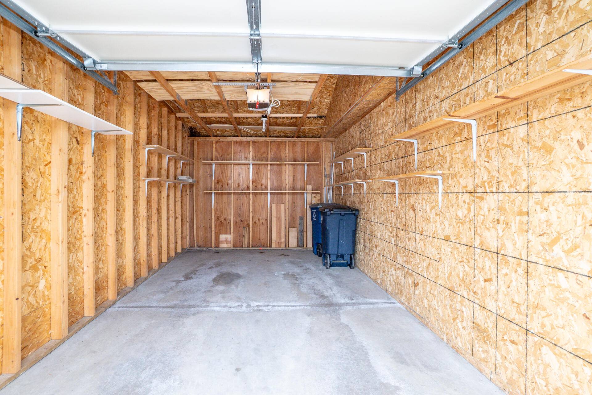Ann Arbor, MI 48105,2718 S Knightsbridge Circle