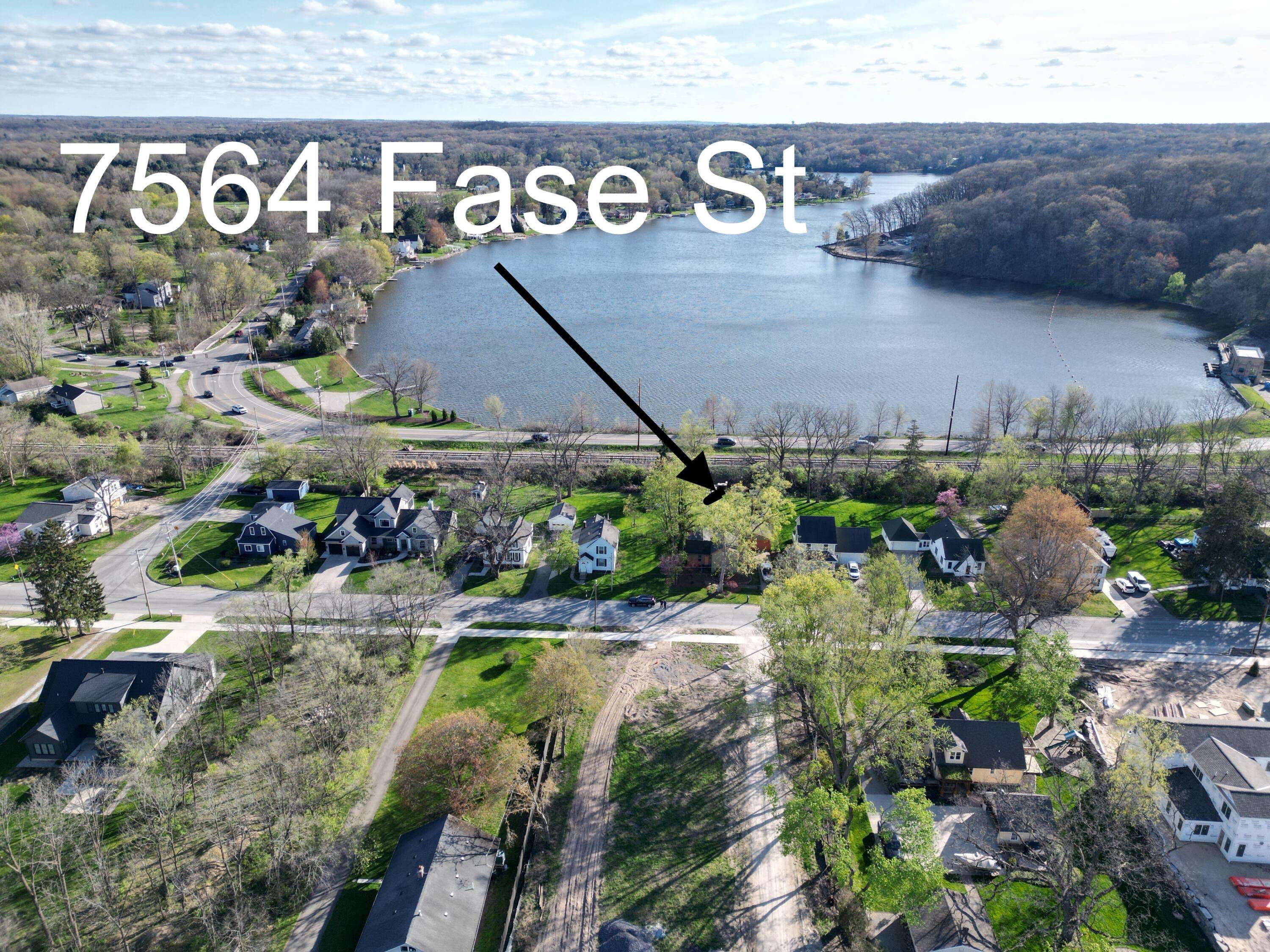 Ada, MI 49301,7564 Fase SE Street