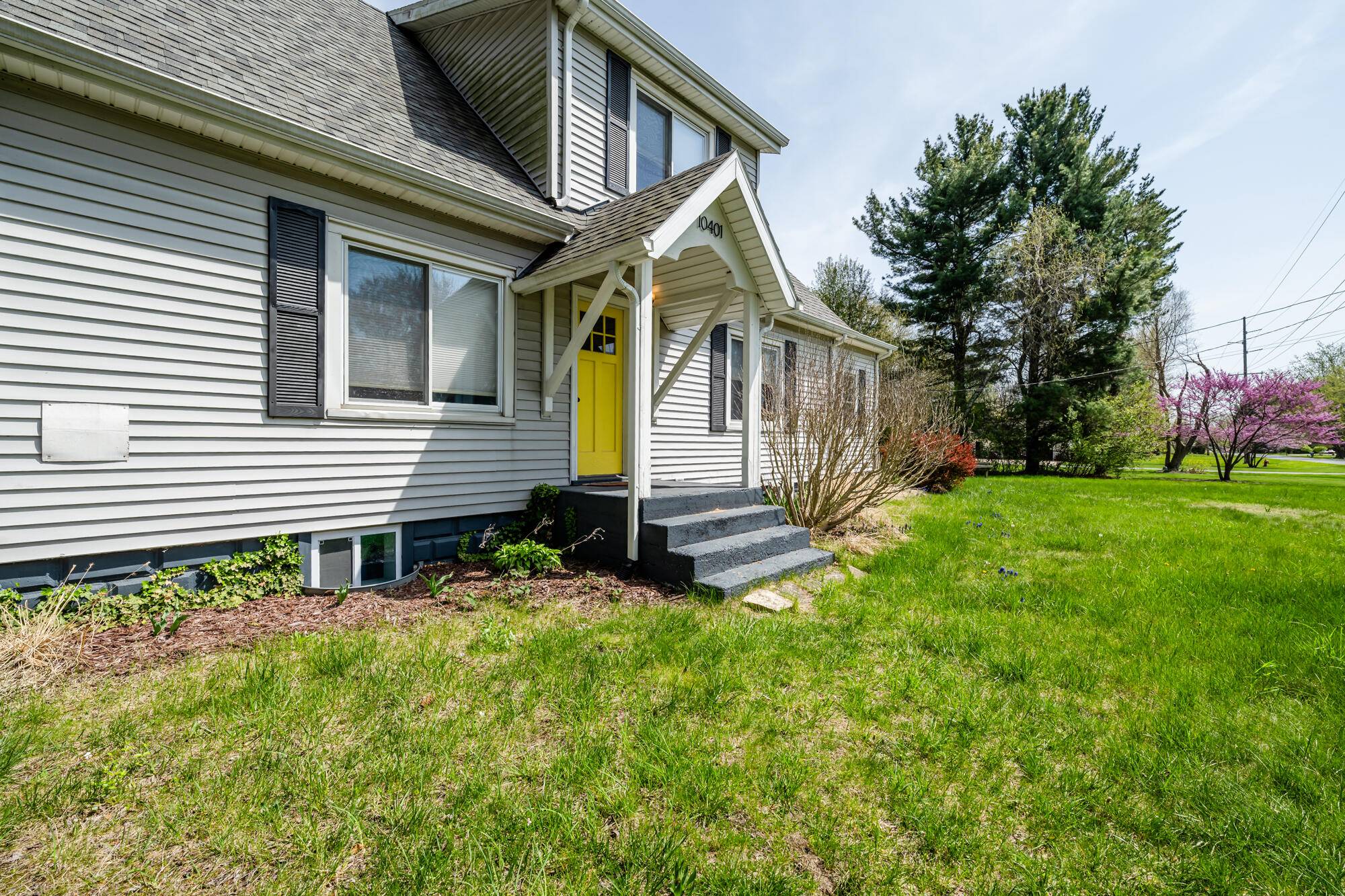 Bridgman, MI 49106,10401 Jericho Road