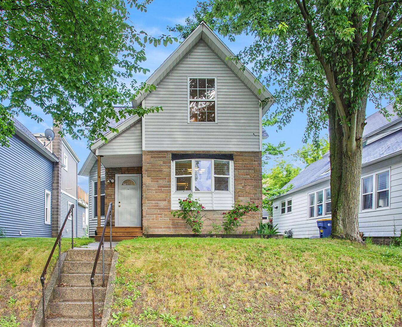 Grand Rapids, MI 49506,123 Diamond SE Avenue