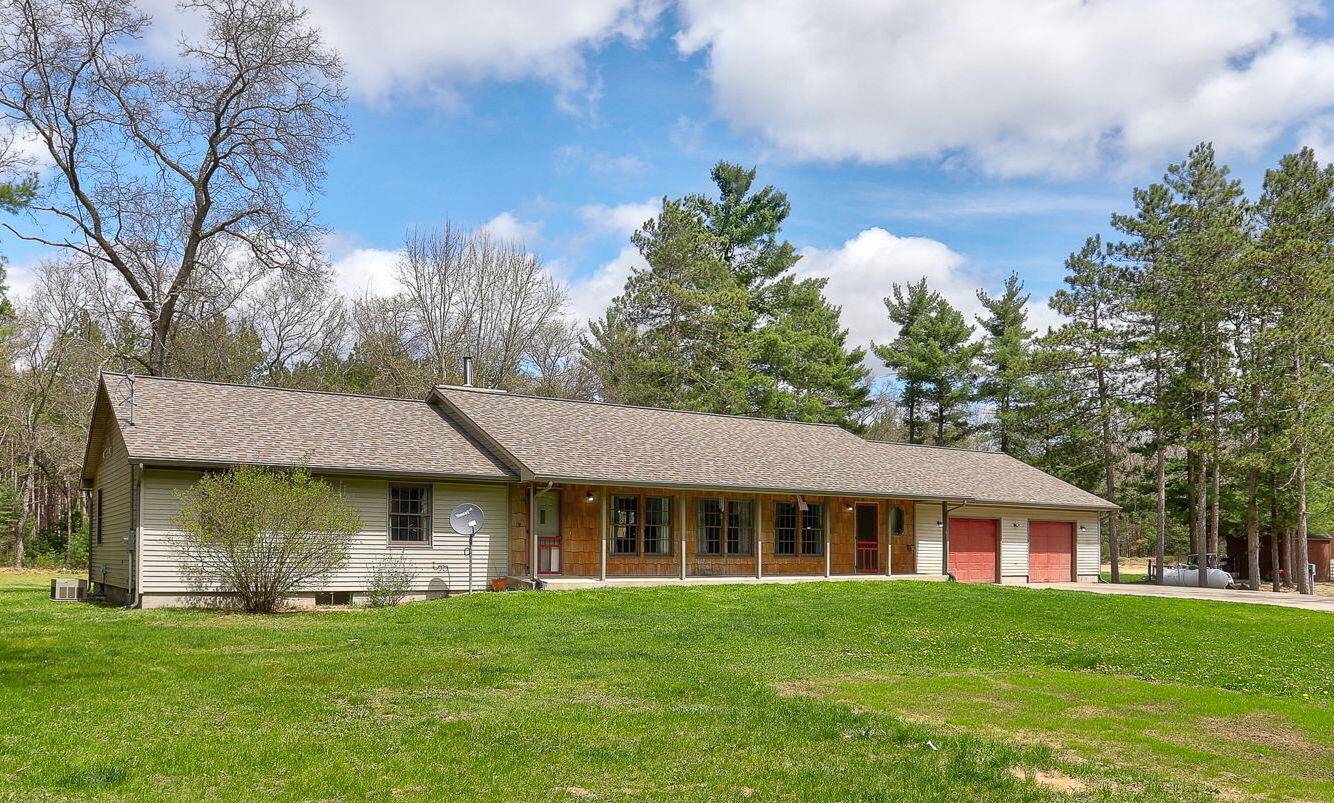 Holton, MI 49425,4334 Brunswick Road