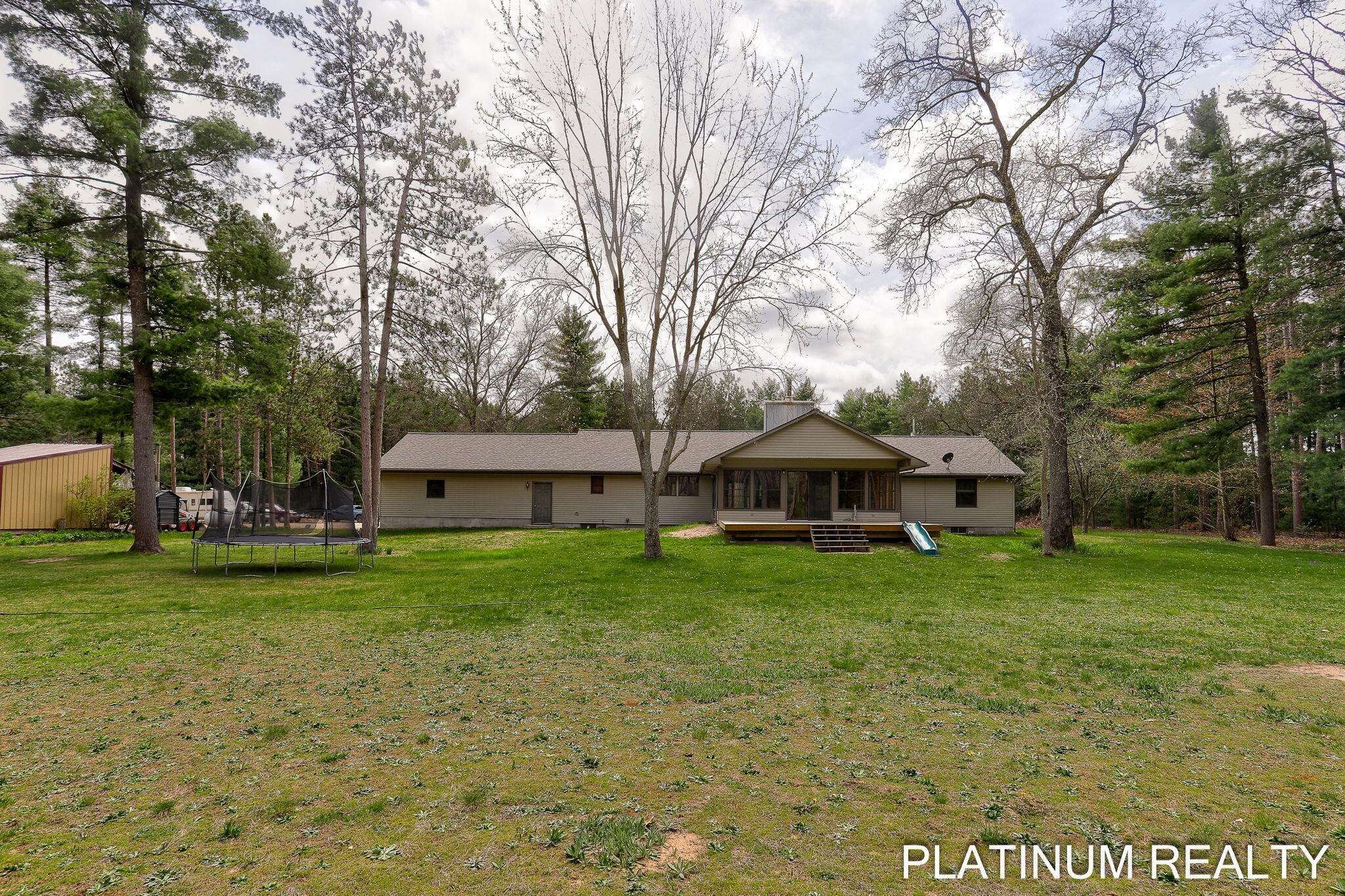 Holton, MI 49425,4334 Brunswick Road