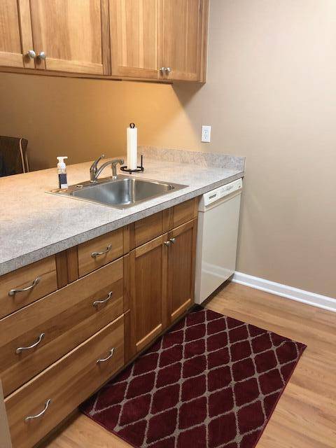 Livonia, MI 48154,15075 Hubbard Street #11