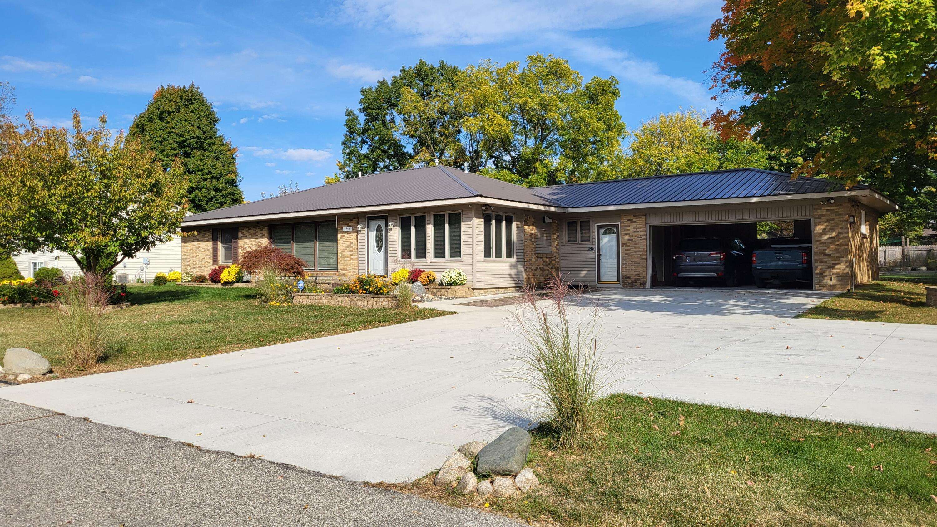 Kentwood, MI 49546,1246 Forest Hollow SE Court