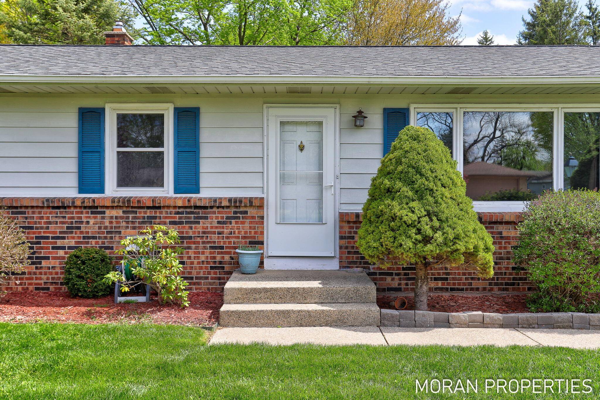 Jenison, MI 49428,7636 Walnut Avenue