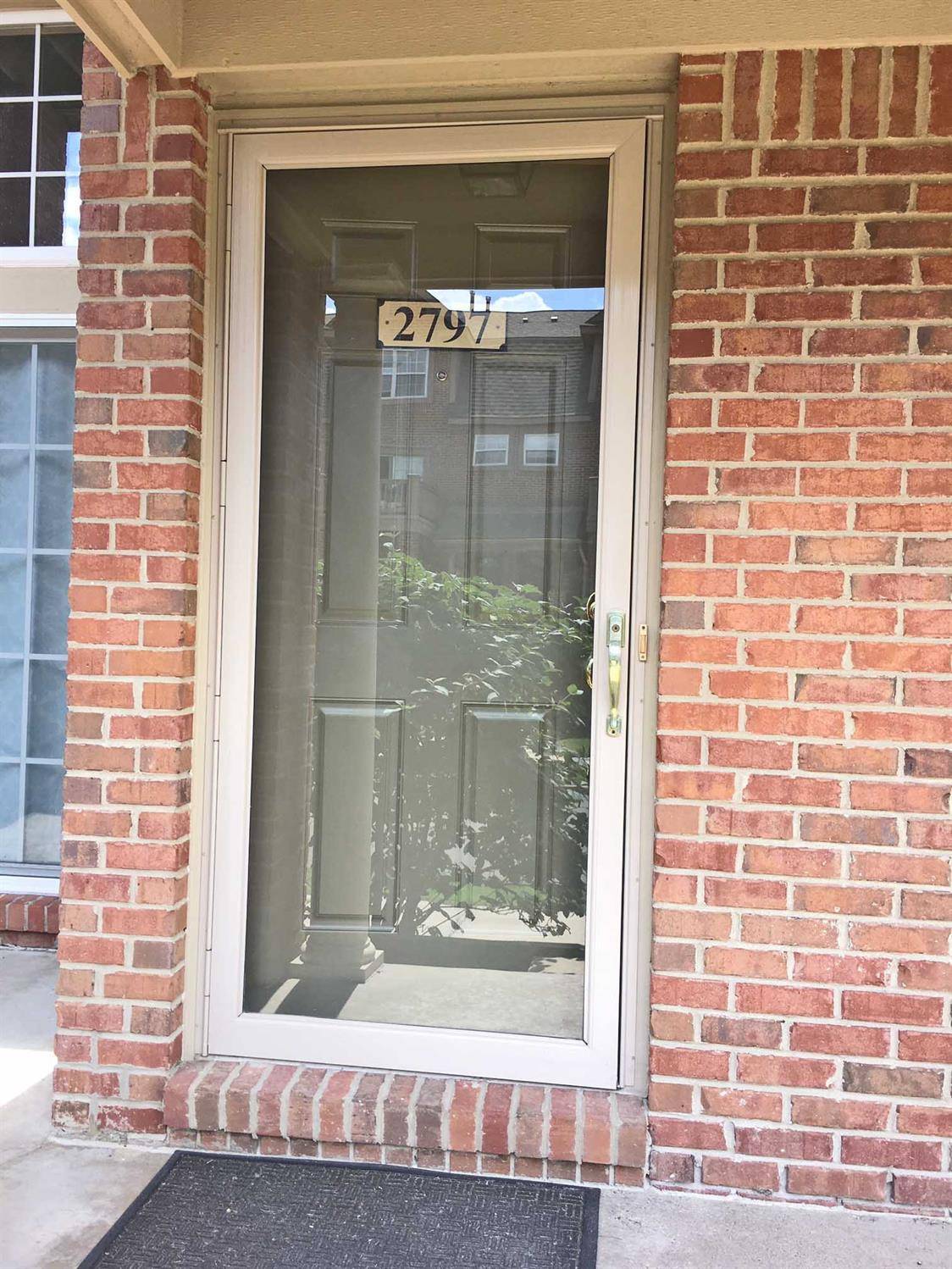 Ann Arbor, MI 48105,2797 Barclay Way