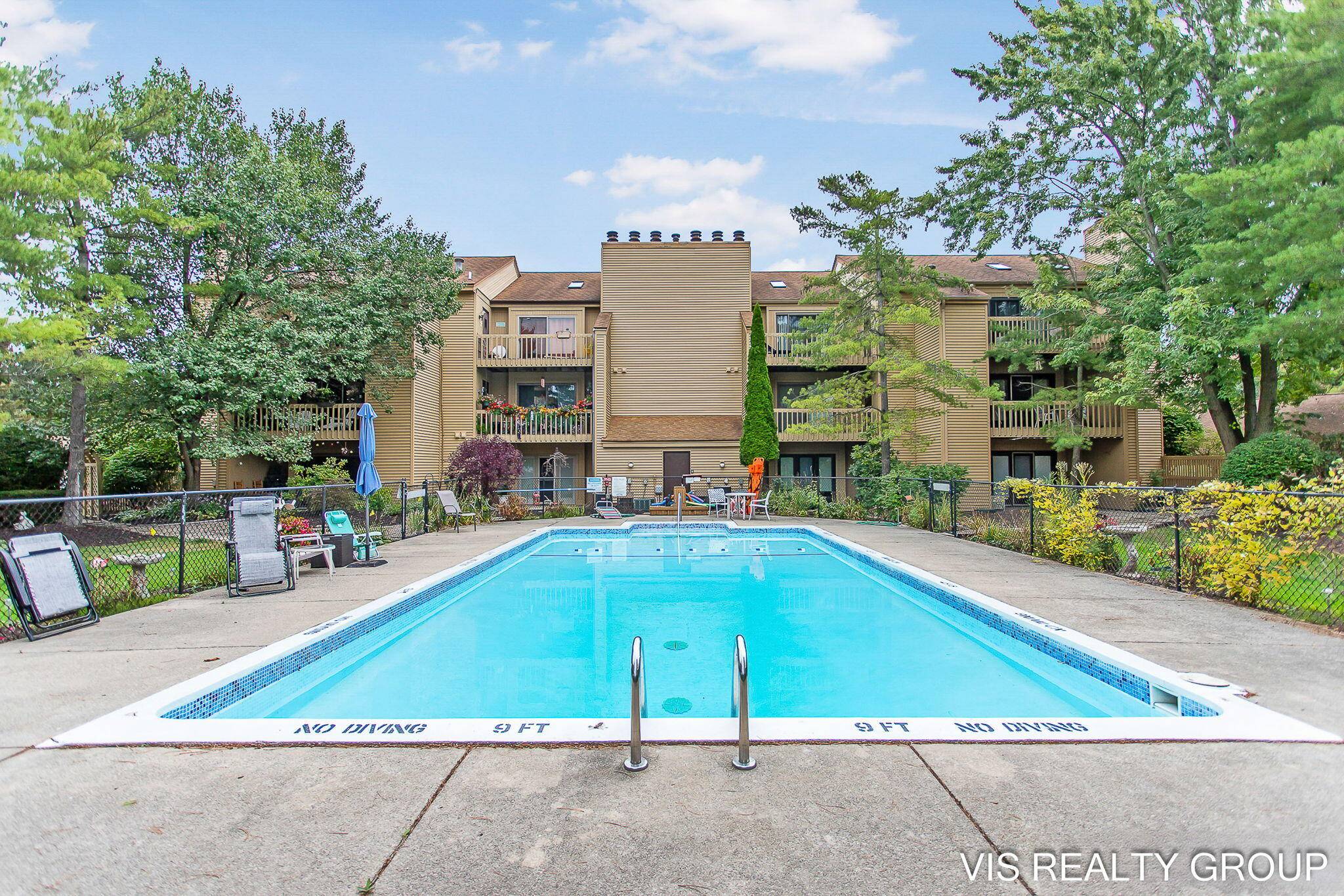 Holland, MI 49423,300 Farington Boulevard #2