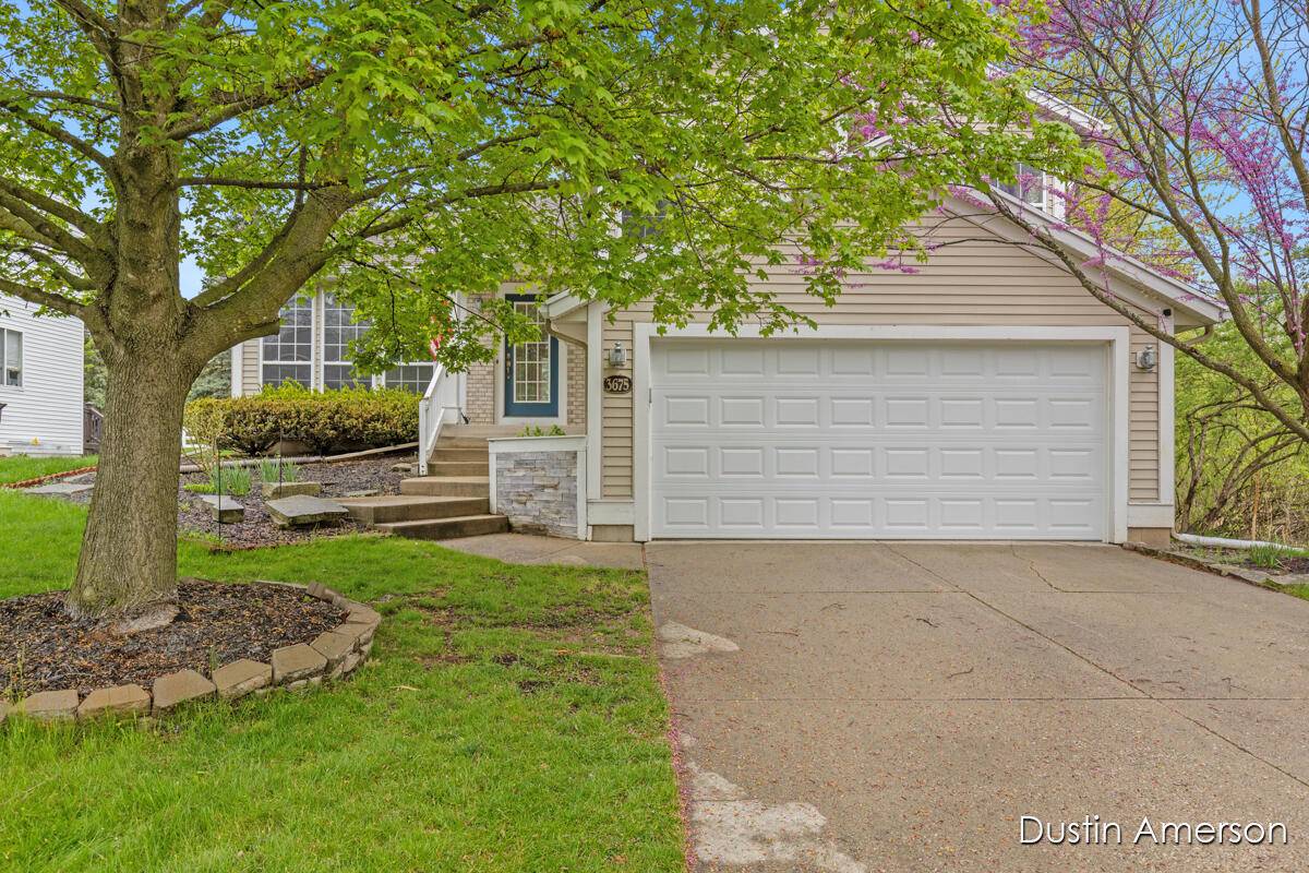 Grand Rapids, MI 49512,3675 W Grove SE Court