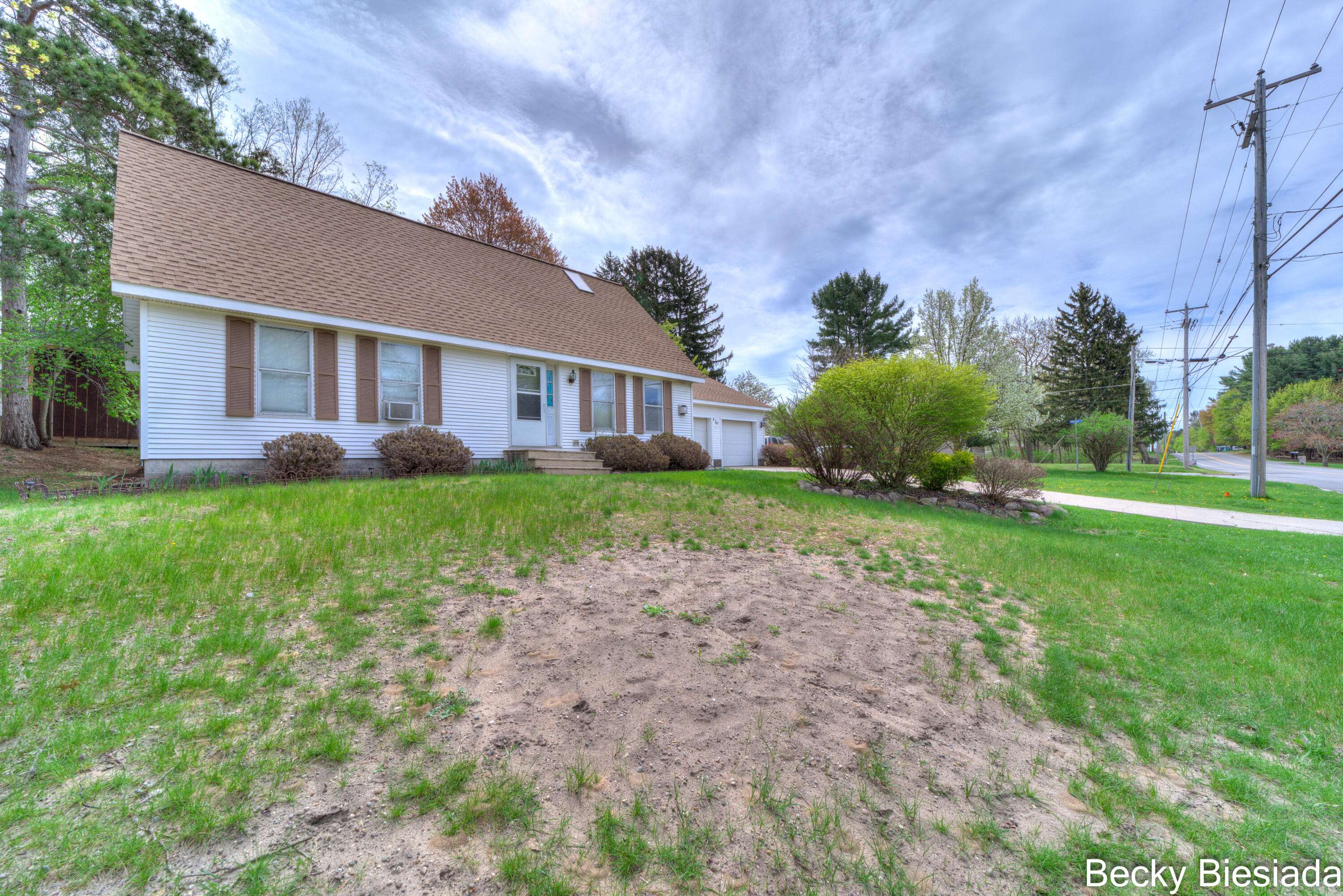 Whitehall, MI 49461,823 Warner Street