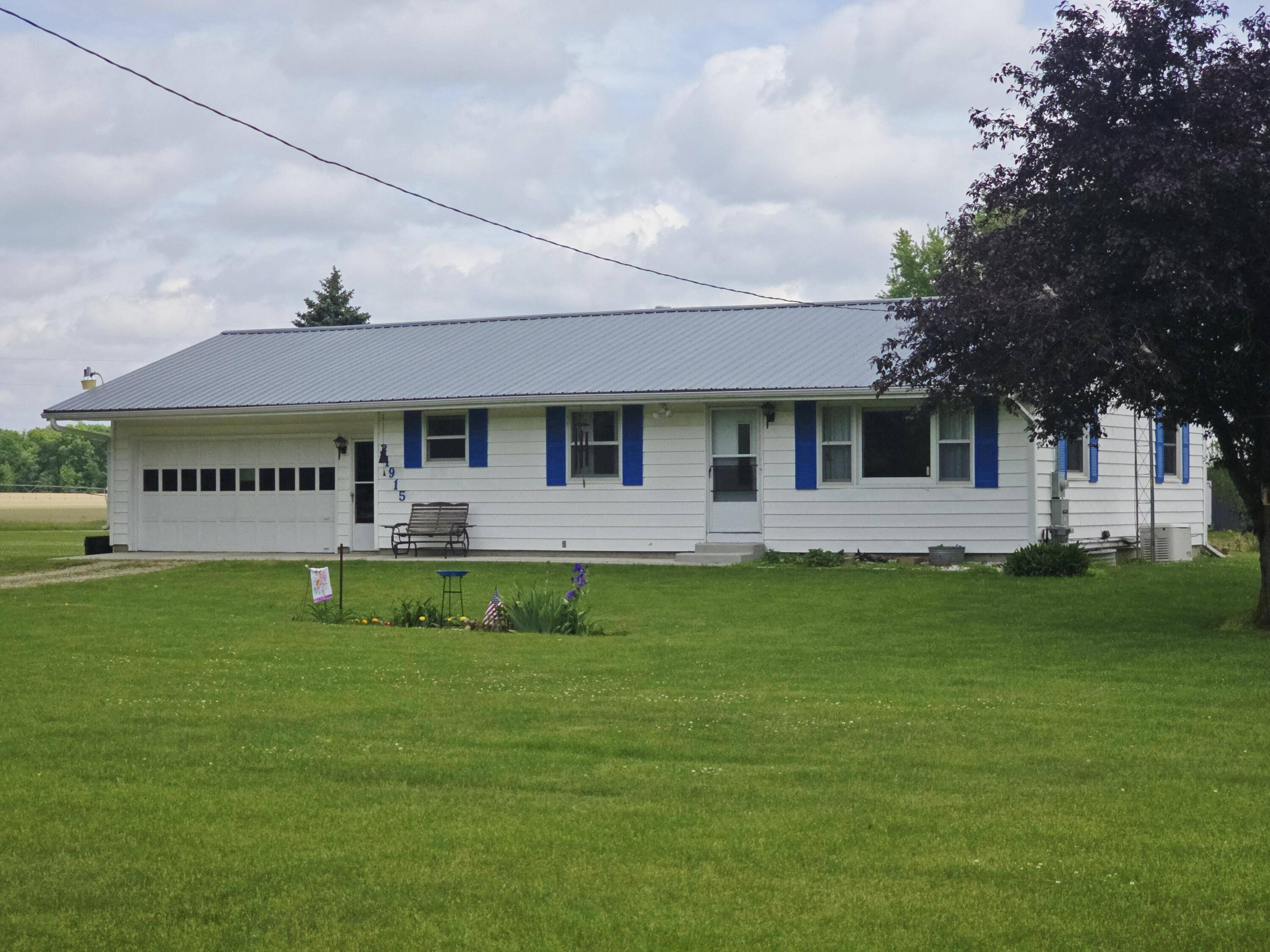 Leonidas, MI 49066,31915 M 60