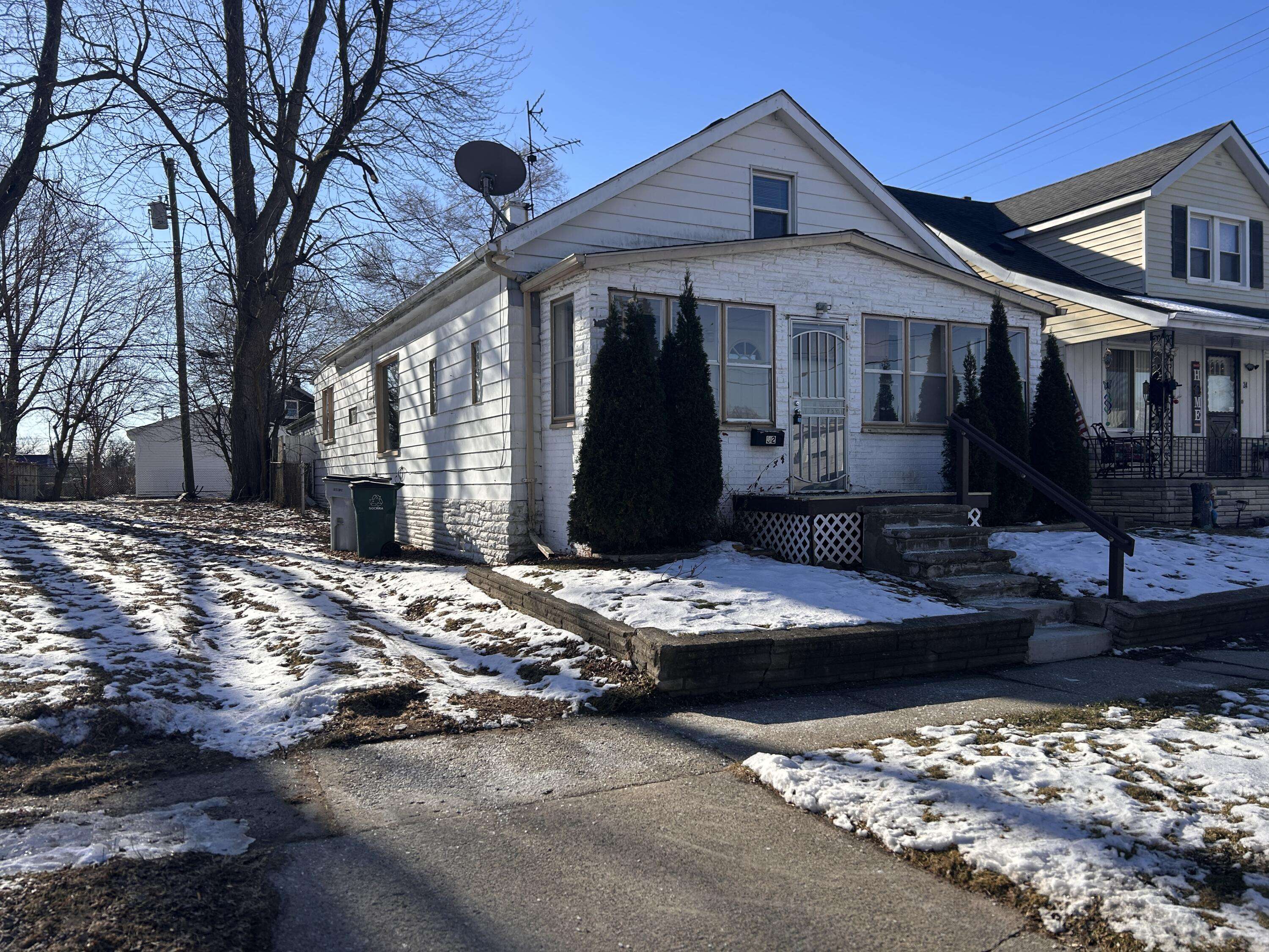 Hazel Park, MI 48030,32 E George Avenue