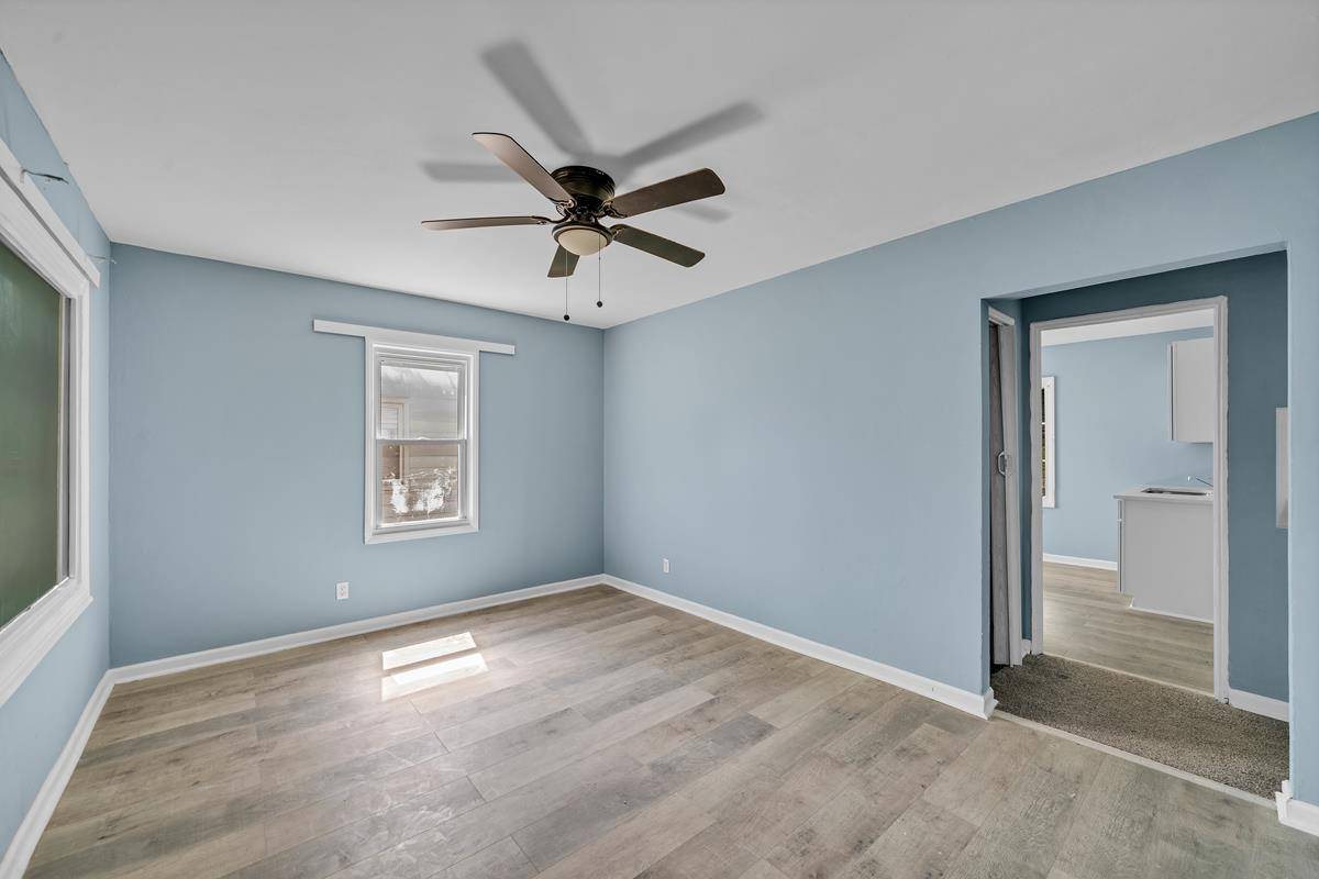 Harper Woods, MI 48225,19110 Kingsville Street