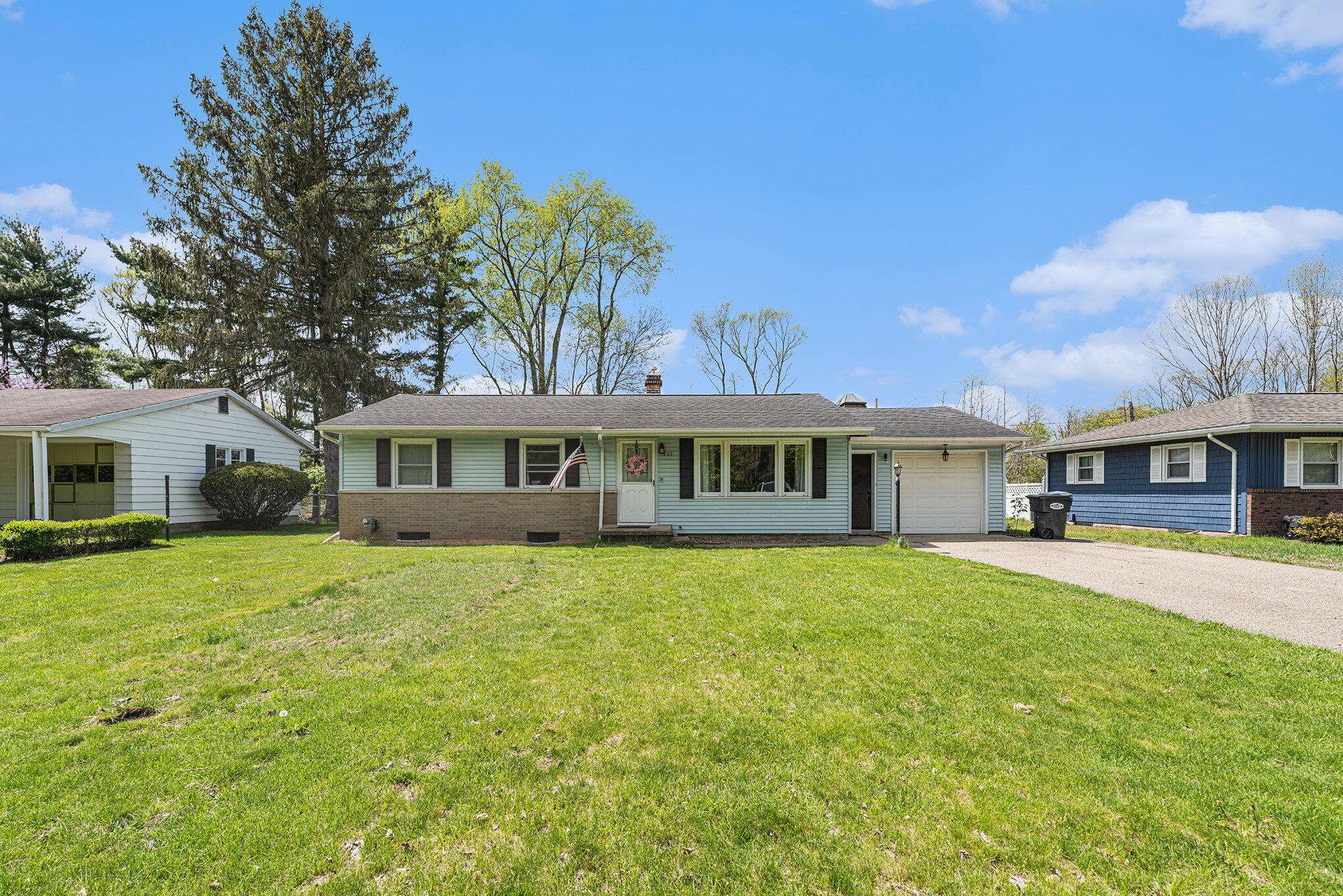 Paw Paw, MI 49079,729 Hazen Street
