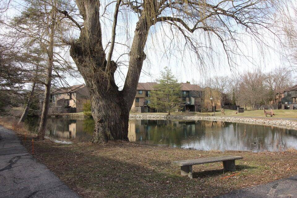 Ann Arbor, MI 48105,2553 Meade Court