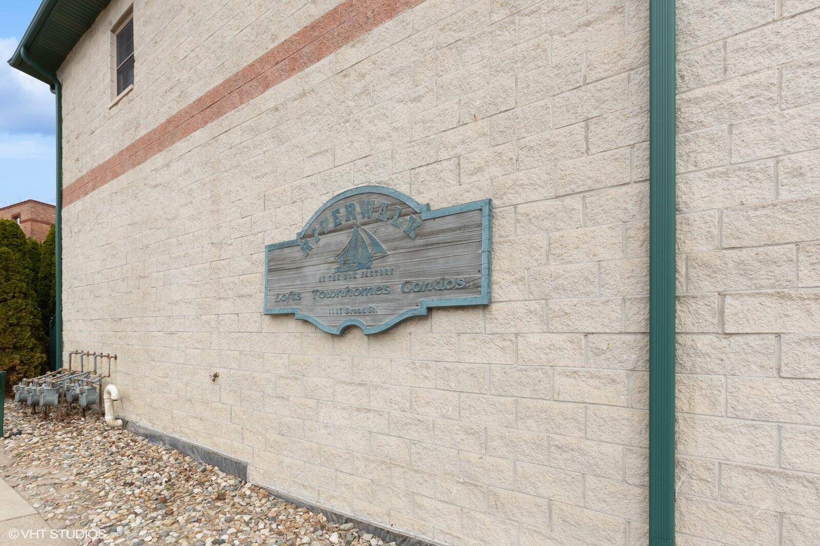 St. Joseph, MI 49085,1117 Broad Street #3B