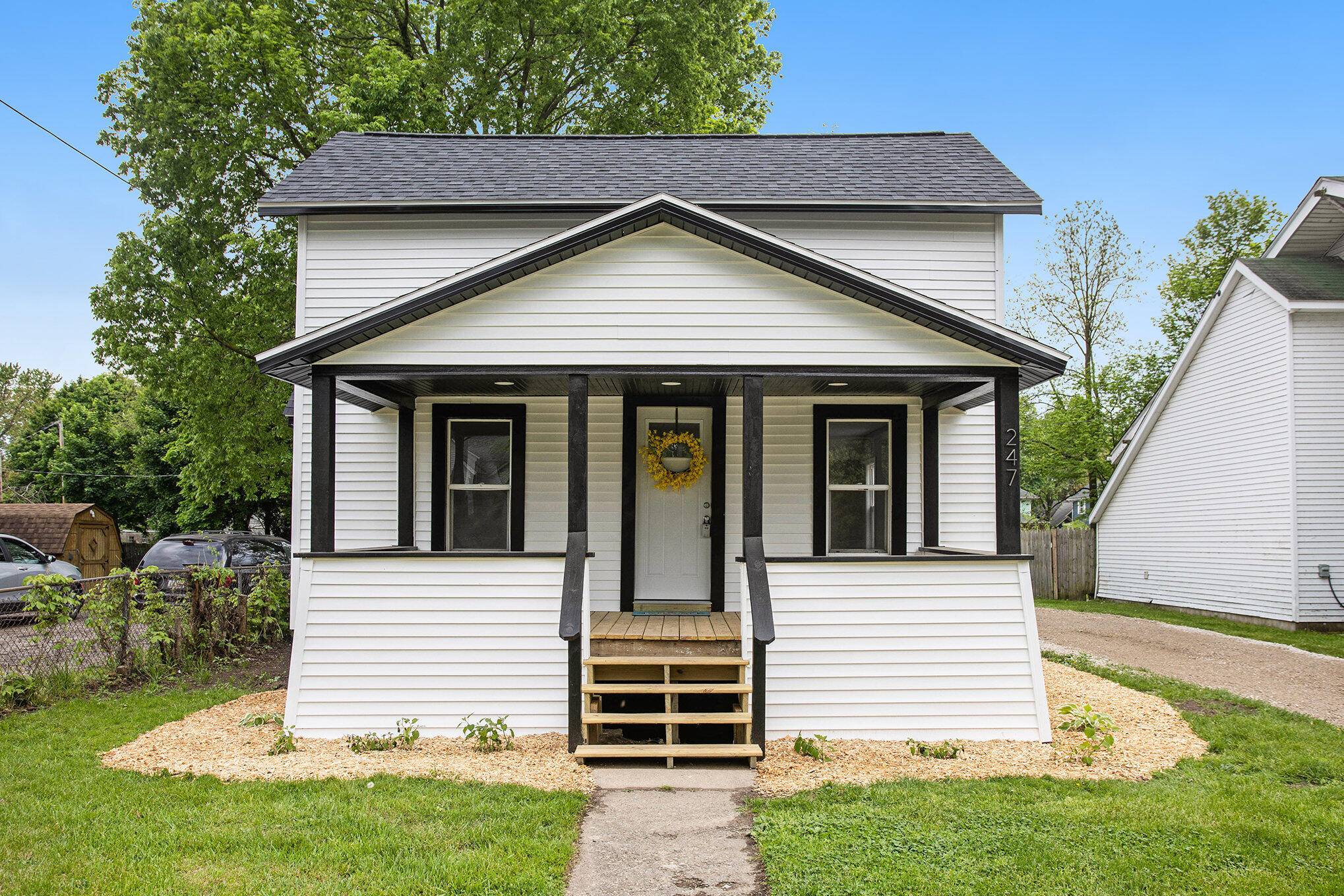 Three Rivers, MI 49093,247 E Michigan Avenue