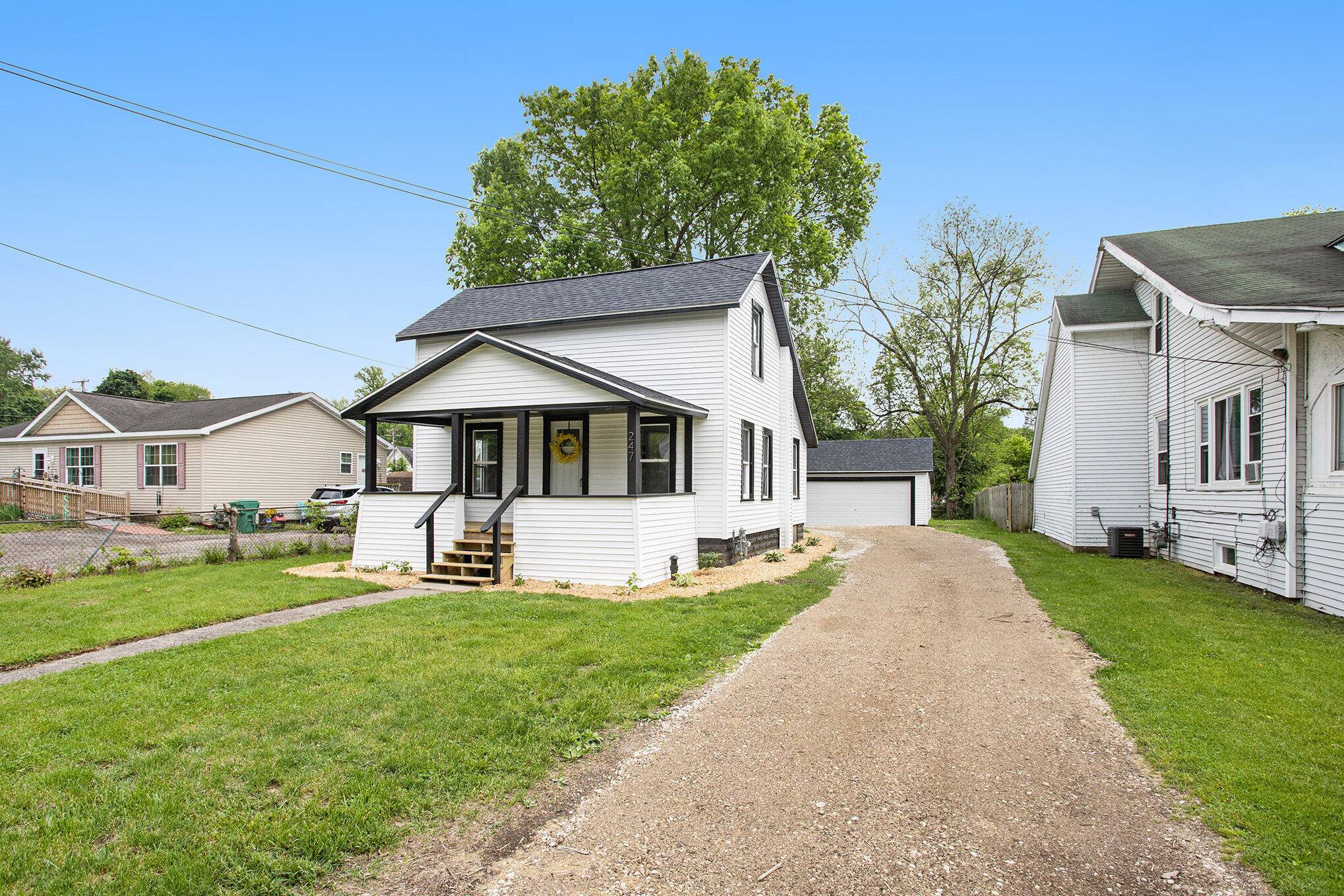 Three Rivers, MI 49093,247 E Michigan Avenue