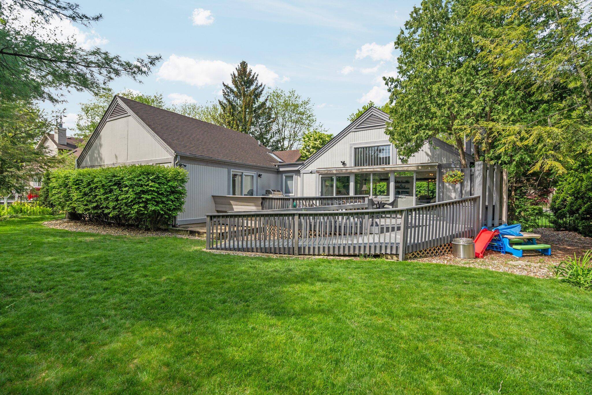 Ann Arbor, MI 48103,2245 Chaucer Drive