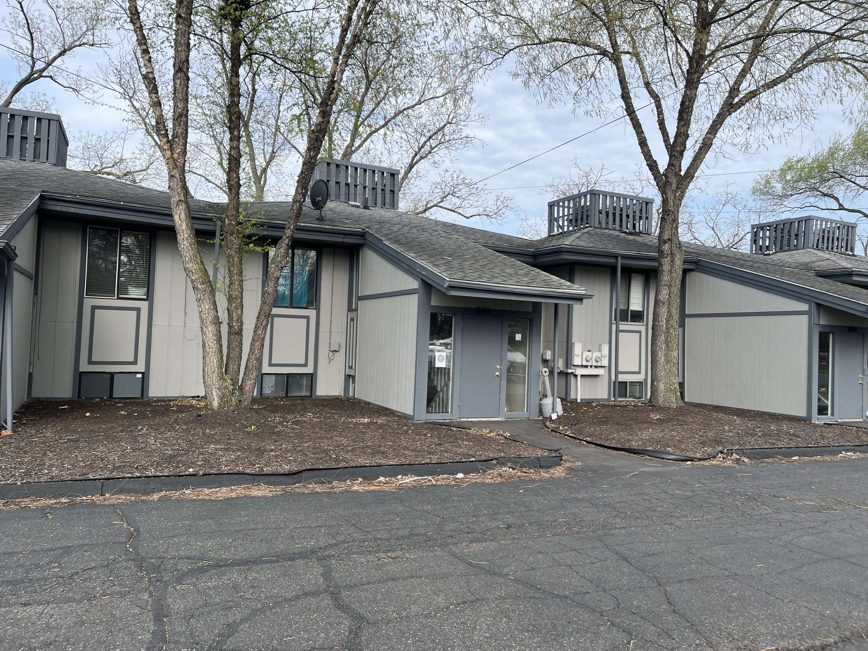 Ypsilanti, MI 48198,876 S S. Grove Street #LL