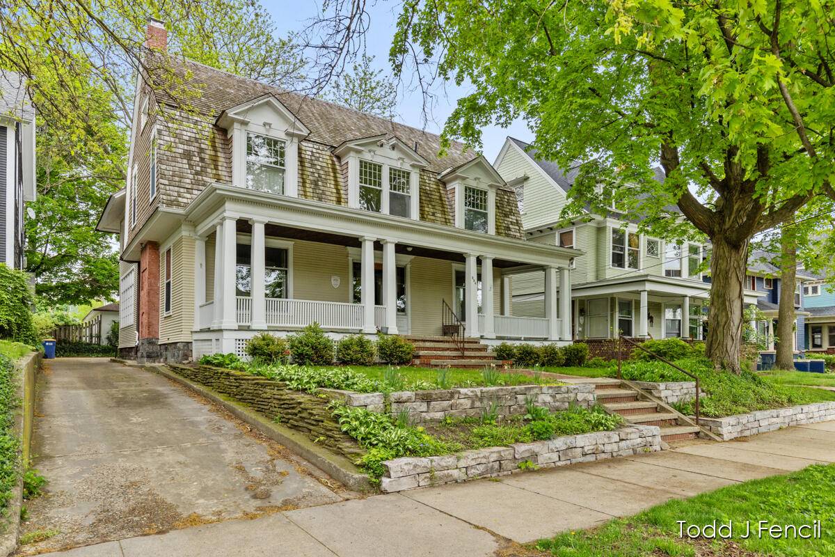 Grand Rapids, MI 49503,554 Madison SE Avenue