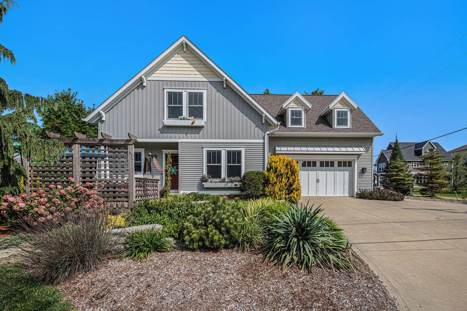 South Haven, MI 49090,7251 E Beach Drive