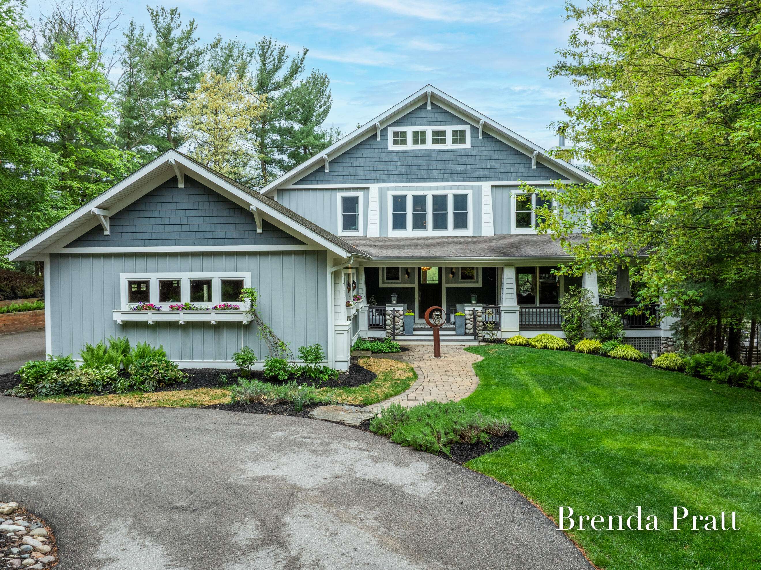 Ada, MI 49301,2100 Timber Point SE Drive